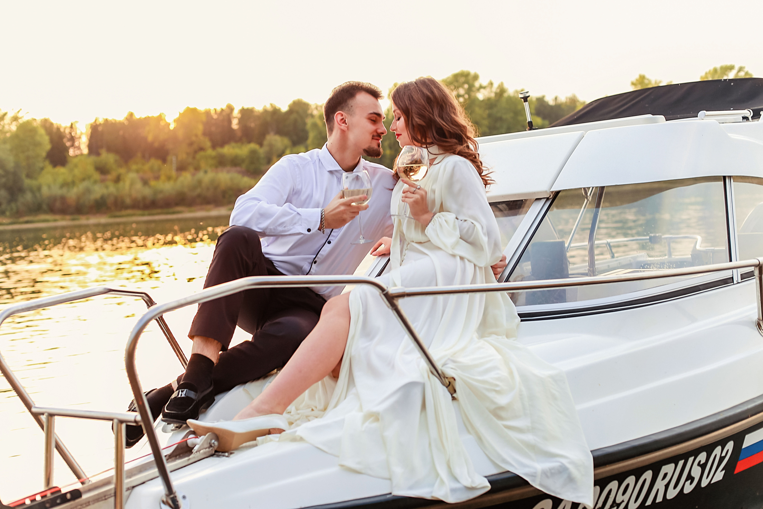 Свадебная прогулка на яхточке). Иванова Ирина Свадебный и семейный фотограф г. Уфа