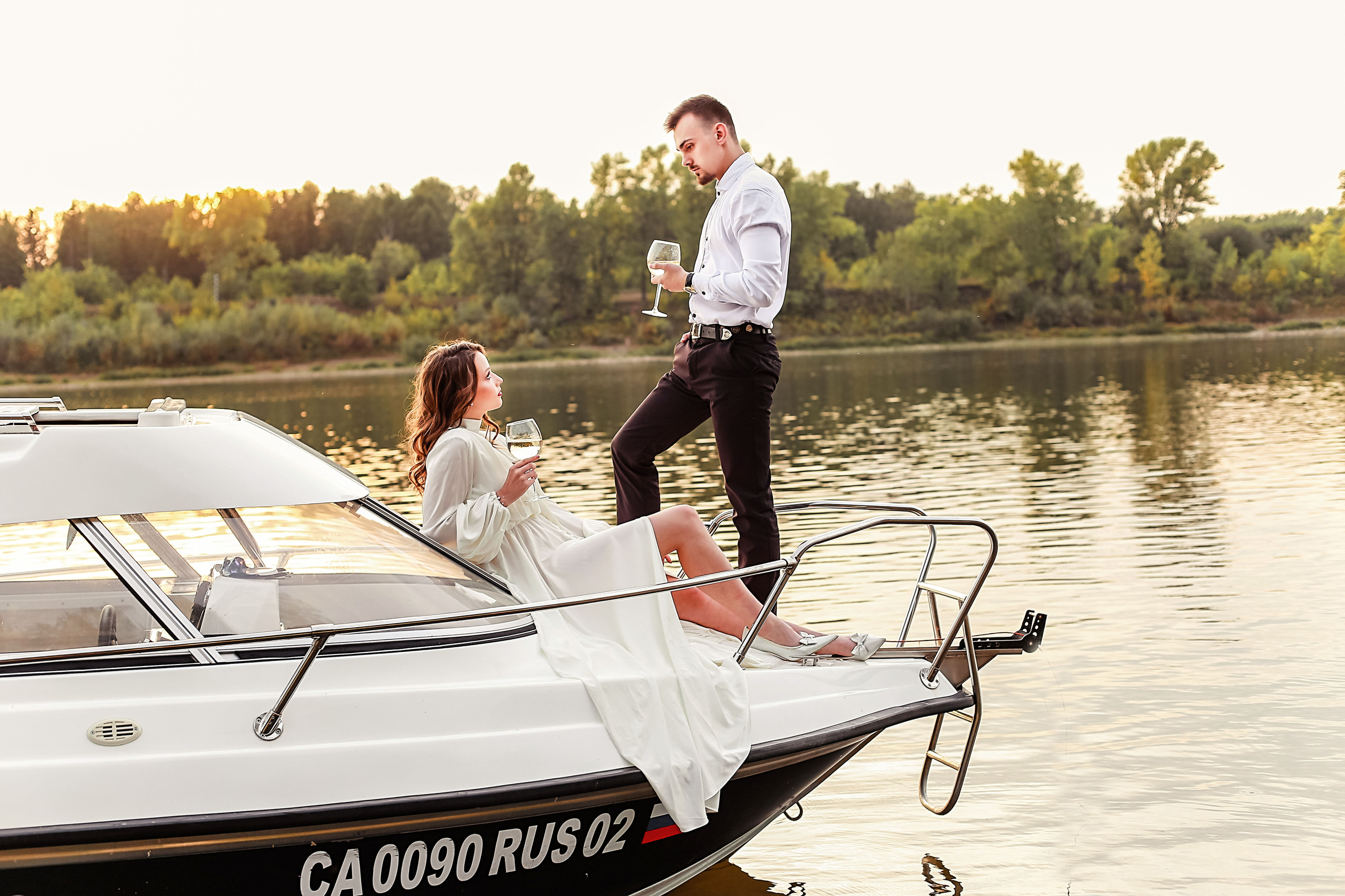 Свадебная прогулка на яхточке). Иванова Ирина Свадебный и семейный фотограф г. Уфа