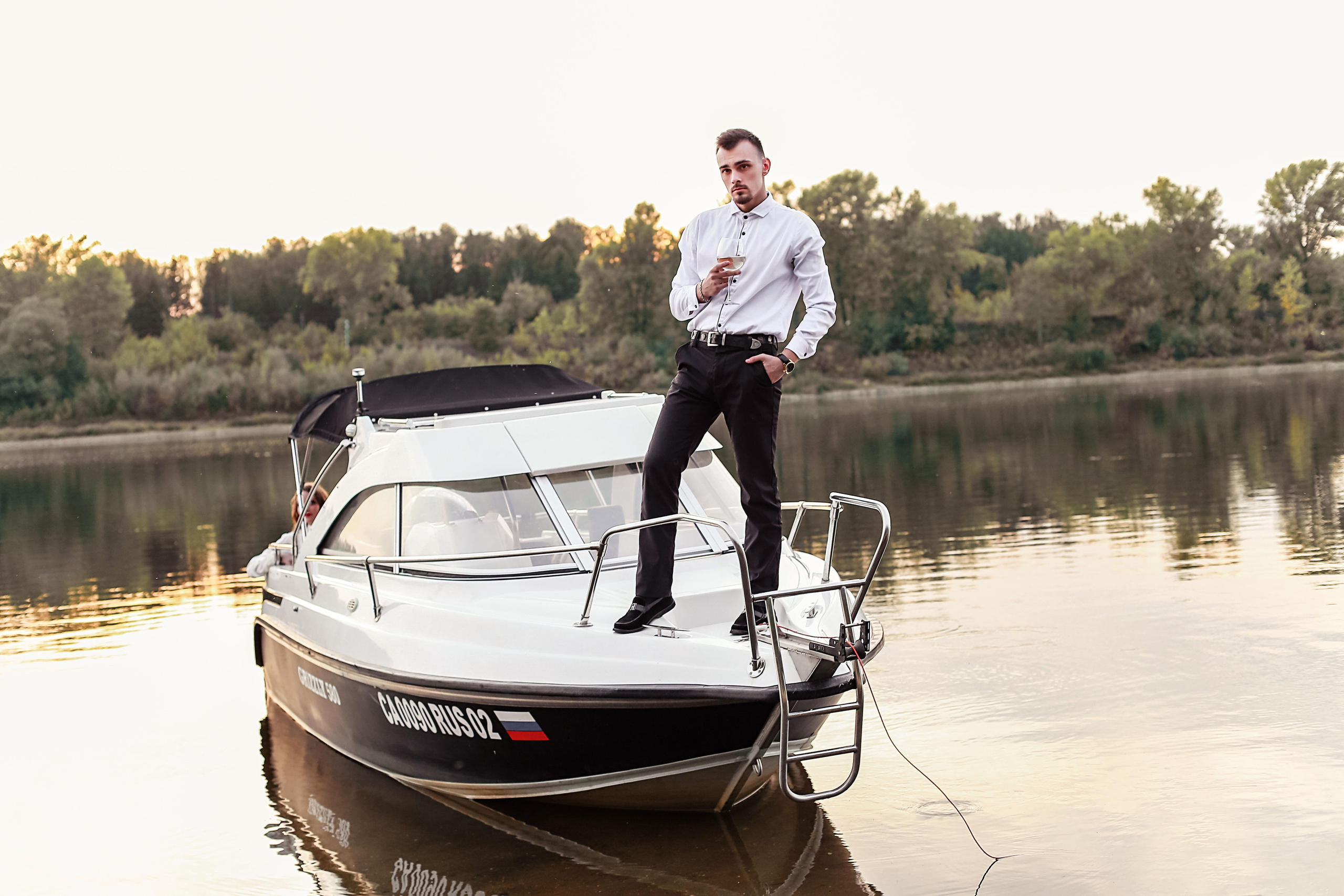 Свадебная прогулка на яхточке). Иванова Ирина Свадебный и семейный фотограф г. Уфа