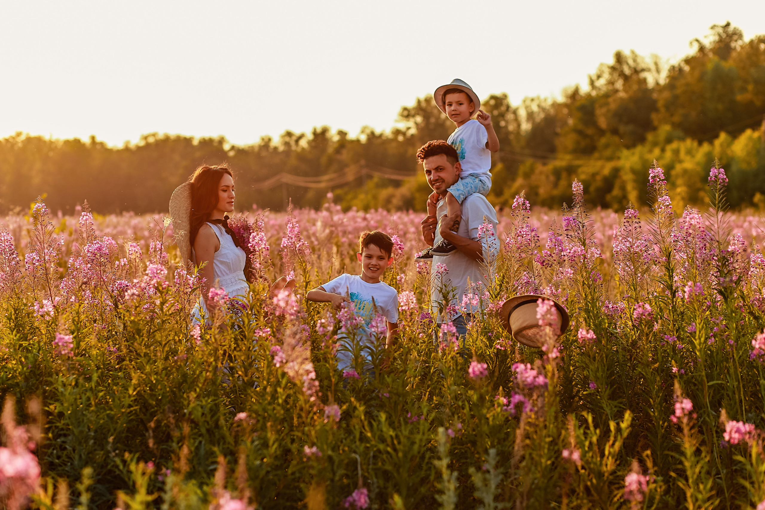Семейная съемка в поле Иван-чай. Иванова Ирина Свадебный и семейный фотограф г. Уфа