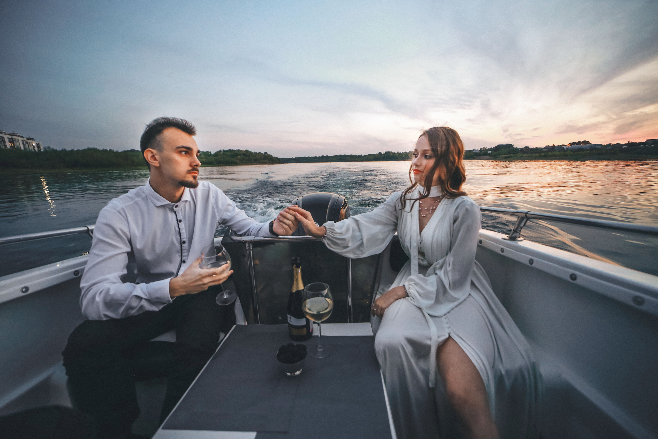 Свадебная прогулка на яхточке). Иванова Ирина Свадебный и семейный фотограф г. Уфа