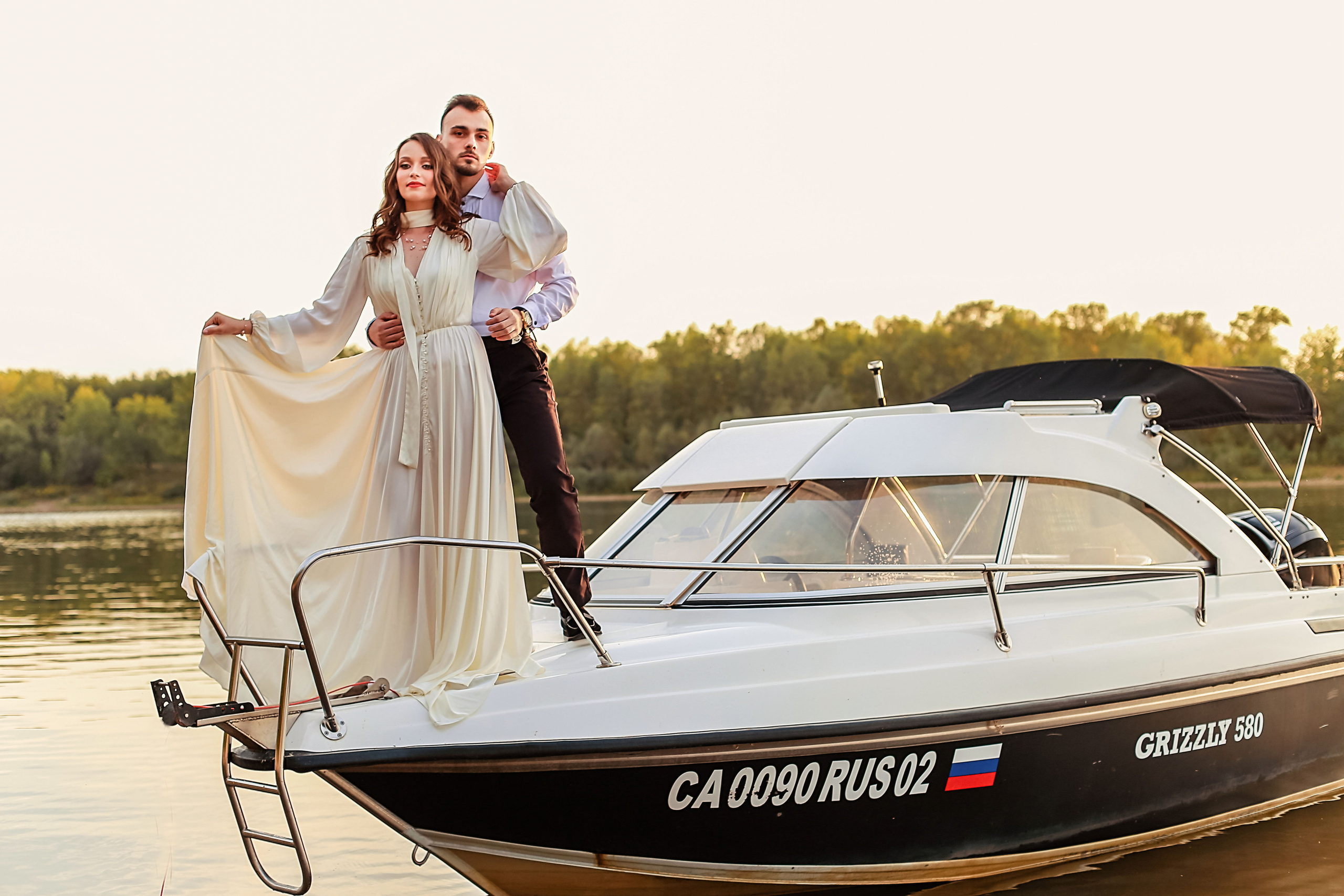 Свадебная прогулка на яхточке). Иванова Ирина Свадебный и семейный фотограф г. Уфа