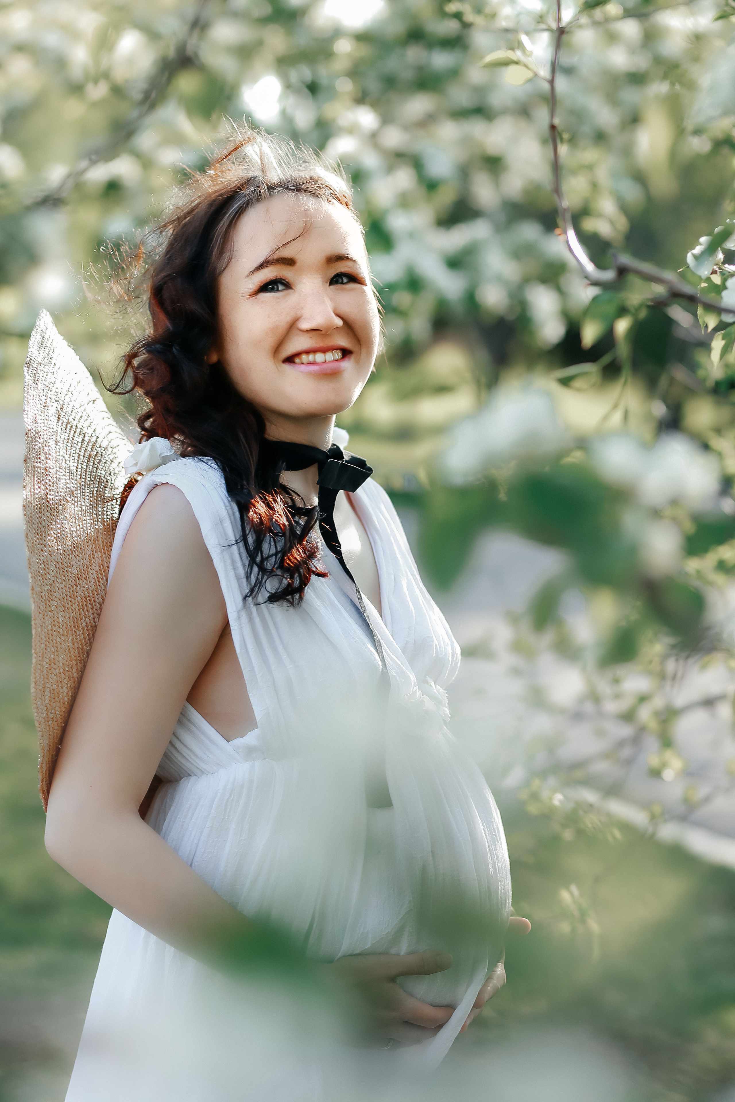 Фотосессия в ожидании в яблонях. Иванова Ирина Свадебный и семейный фотограф г. Уфа