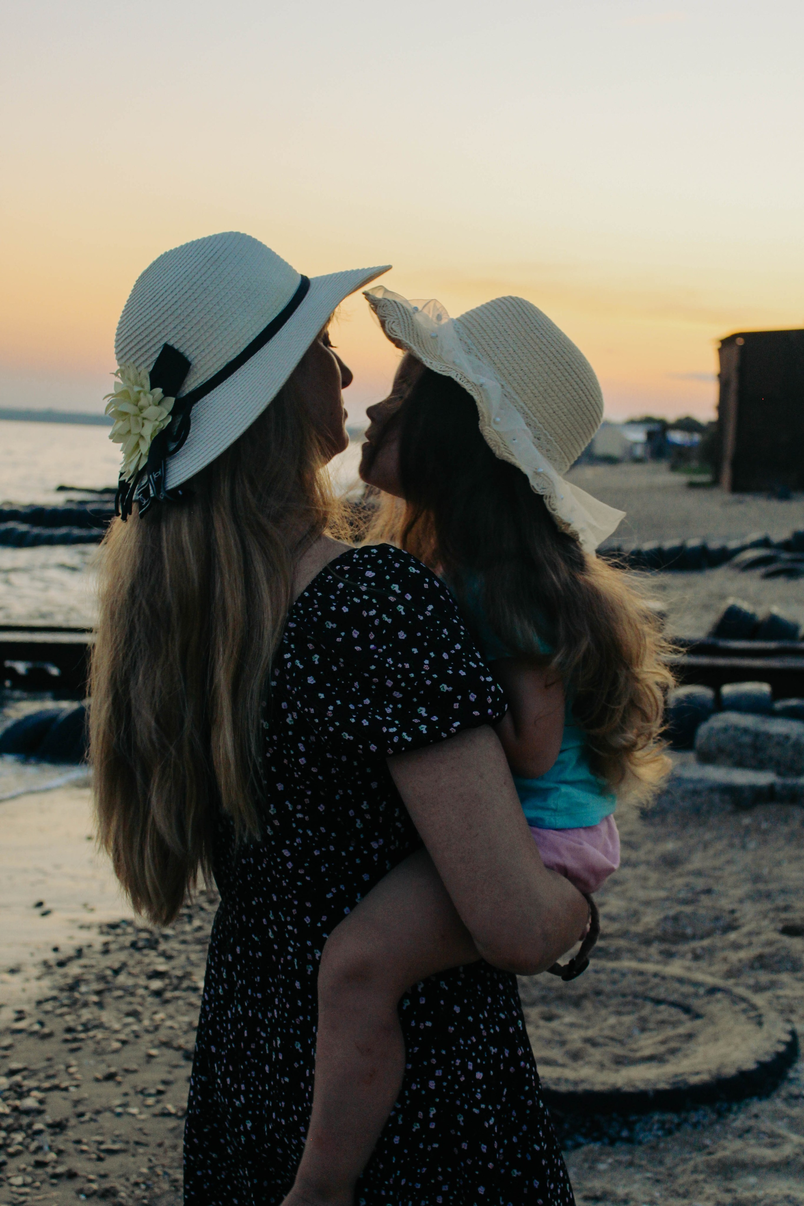 Два поколения. Илья Чемис — Фотограф в Мариуполе