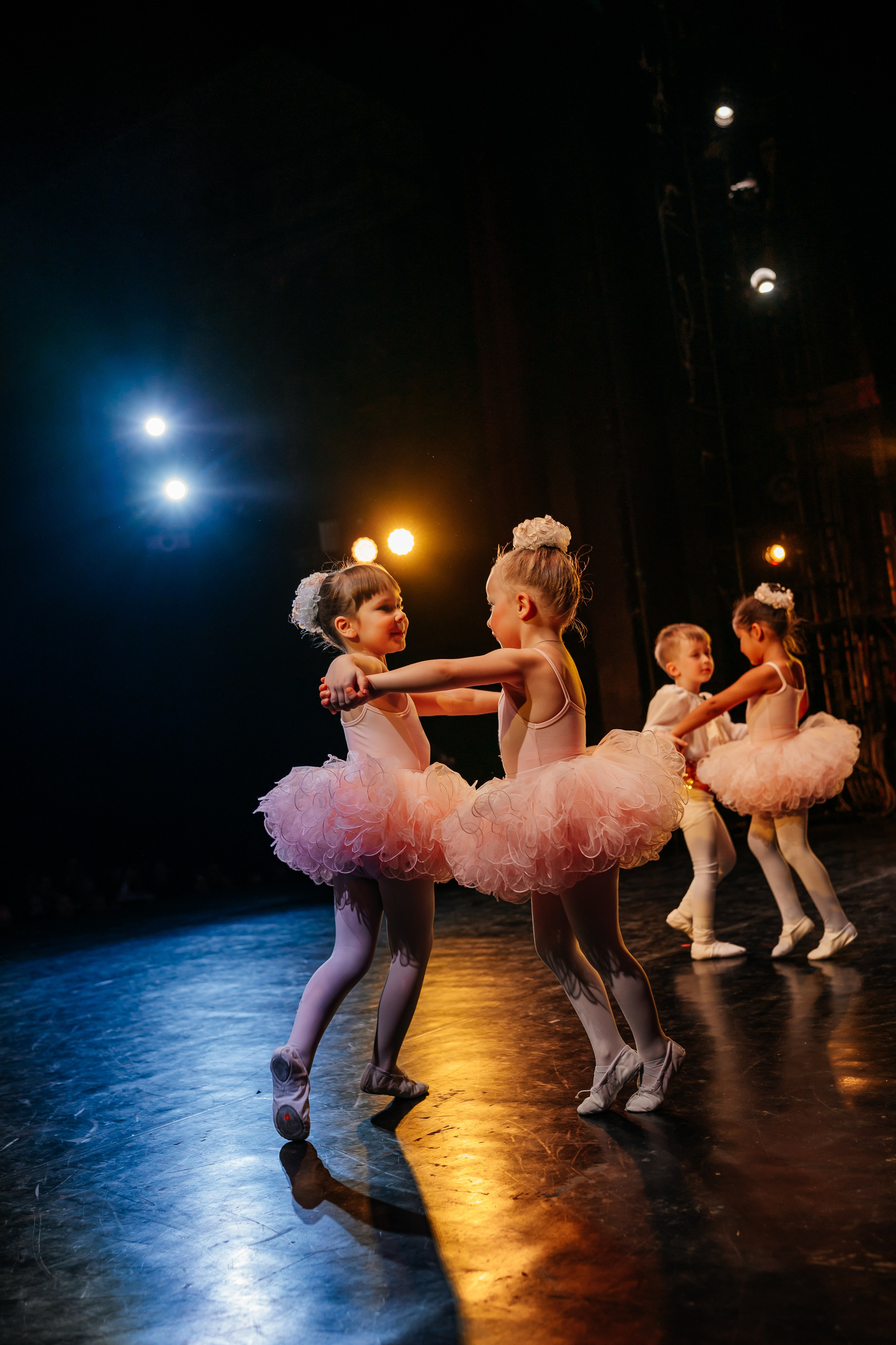 Концерт хореографической студии (МТЮЗ). Семейный фотограф в Москве Ирина Жур