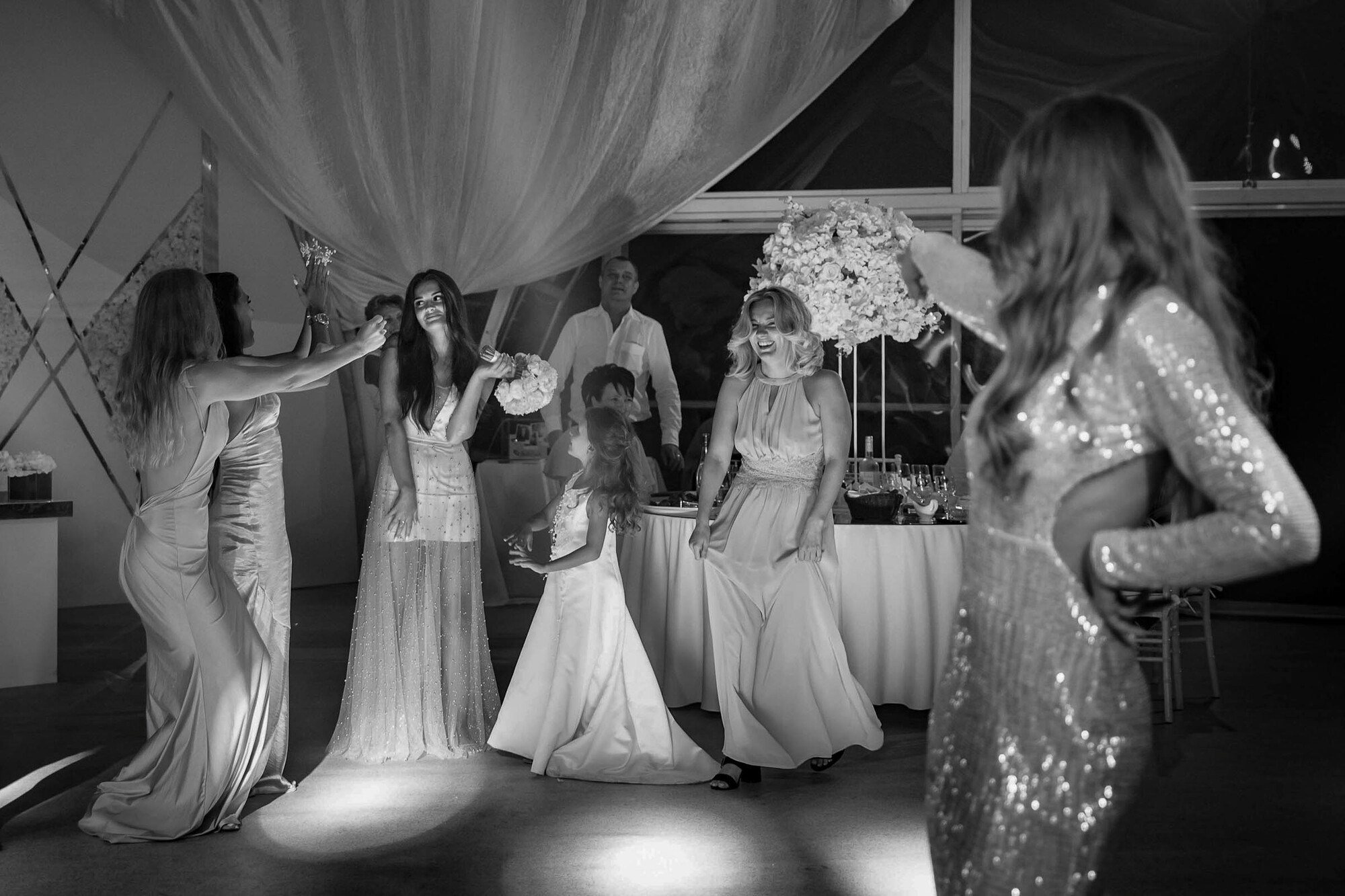 Стильная свадьба со сборами в гостинице Эрмитаж. Свадебный фотограф в Санкт-Петербурге и Москве Андрей Нестеров