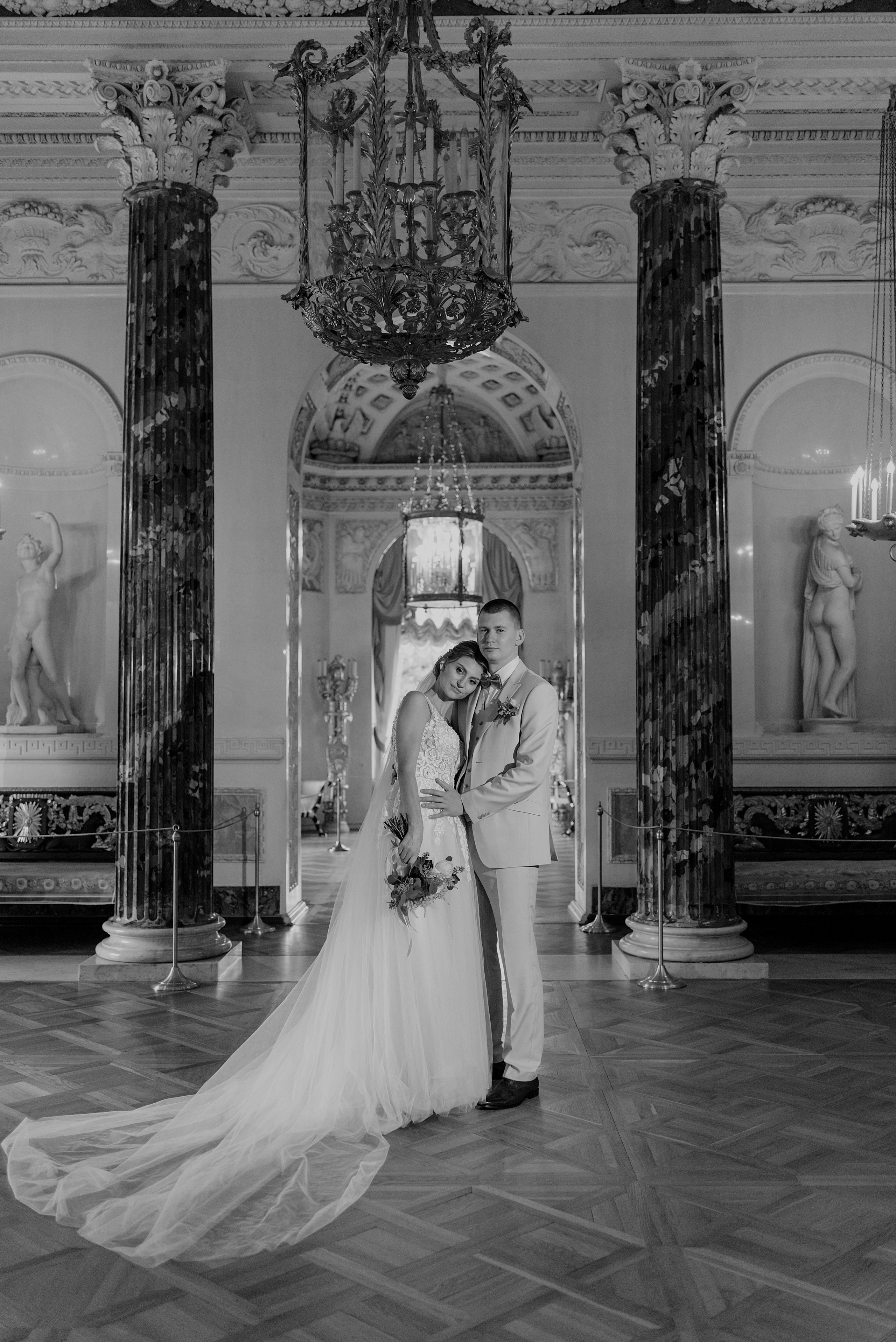 Свадебная фотосессия в Павловском Дворце. Свадебный фотограф в Санкт-Петербурге Венера Ахметова