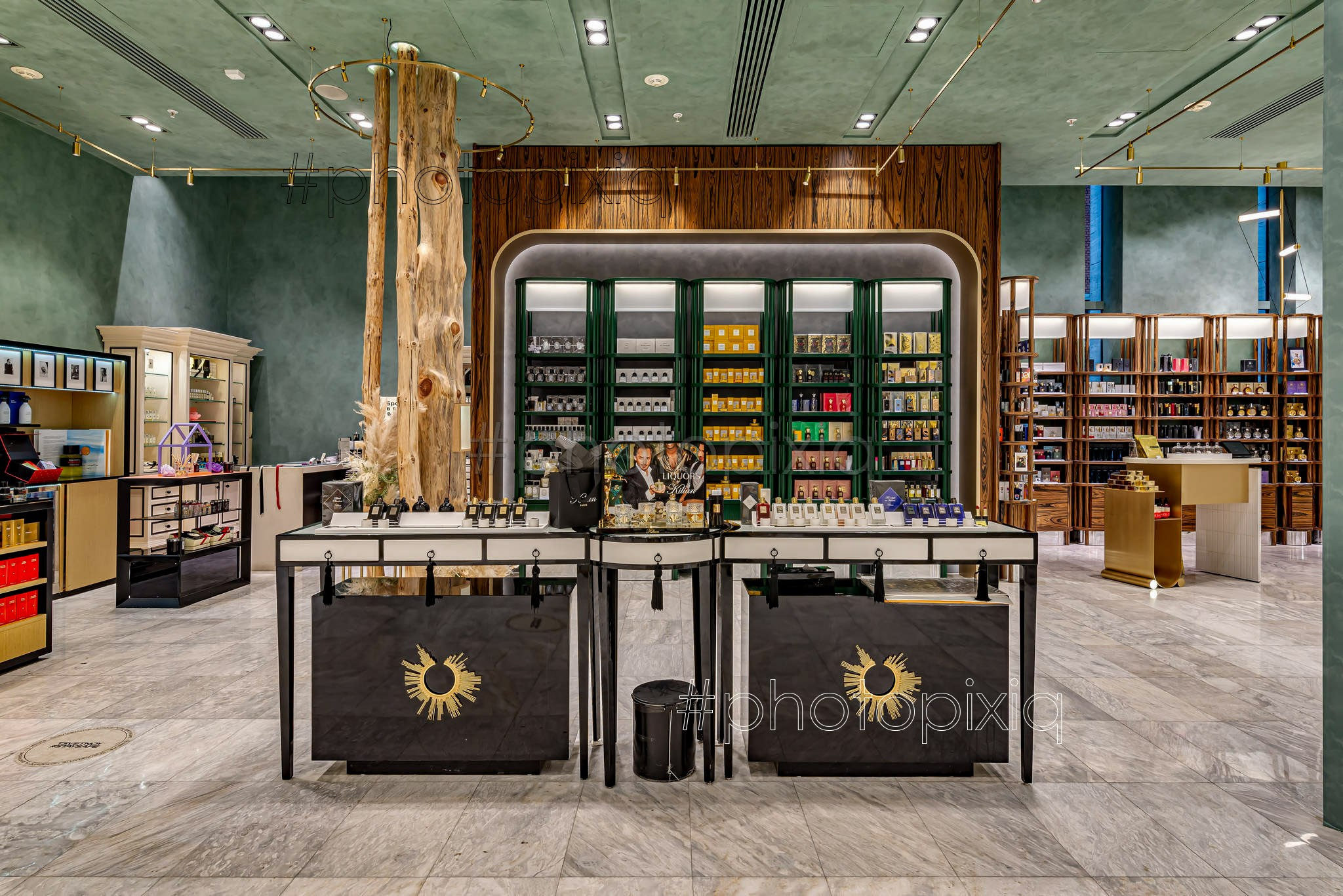 Интерьерная съёмка магазина парфюмерии и косметики Рив Гош. Интерьерная съёмка и виртуальные туры — Интерьерный фотограф Кузнецов Сергей (photopixiq)