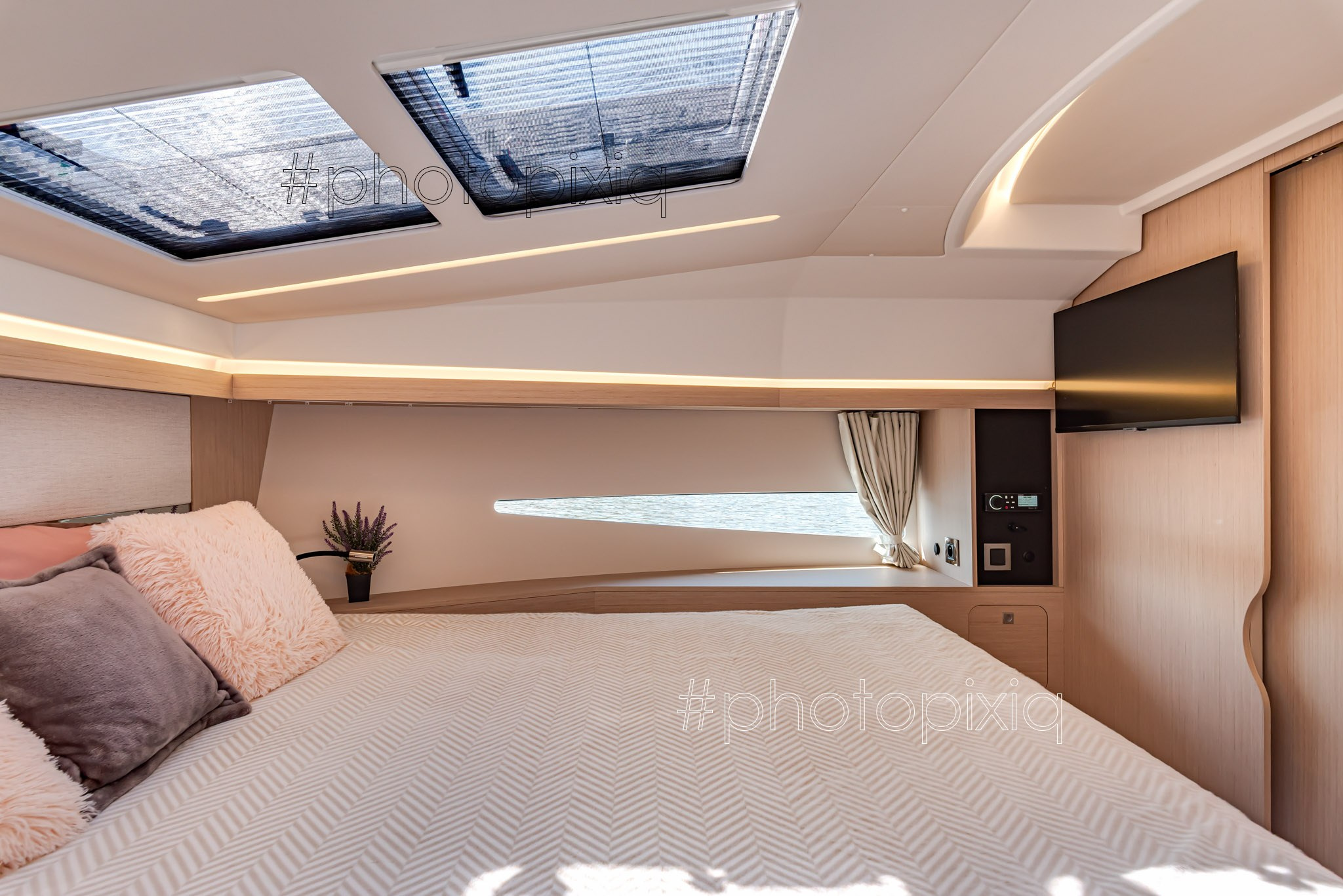 Фотосъёмка яхты Jeanneau NC 33 для брокера. Интерьерная съёмка и виртуальные туры — Интерьерный фотограф Кузнецов Сергей (photopixiq)