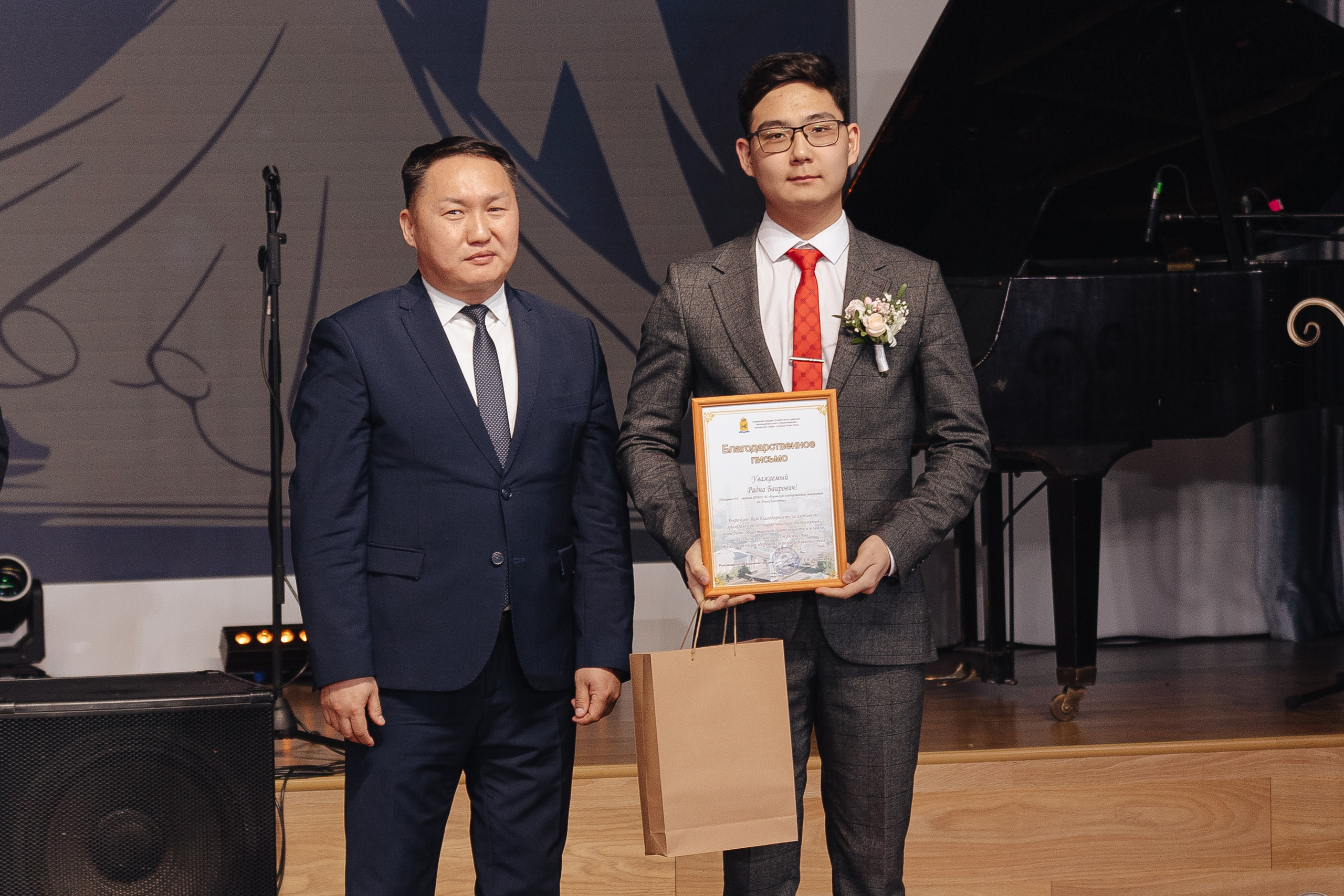 Студенческий бал. Свадебный и семейный фотограф в Улан-Удэ