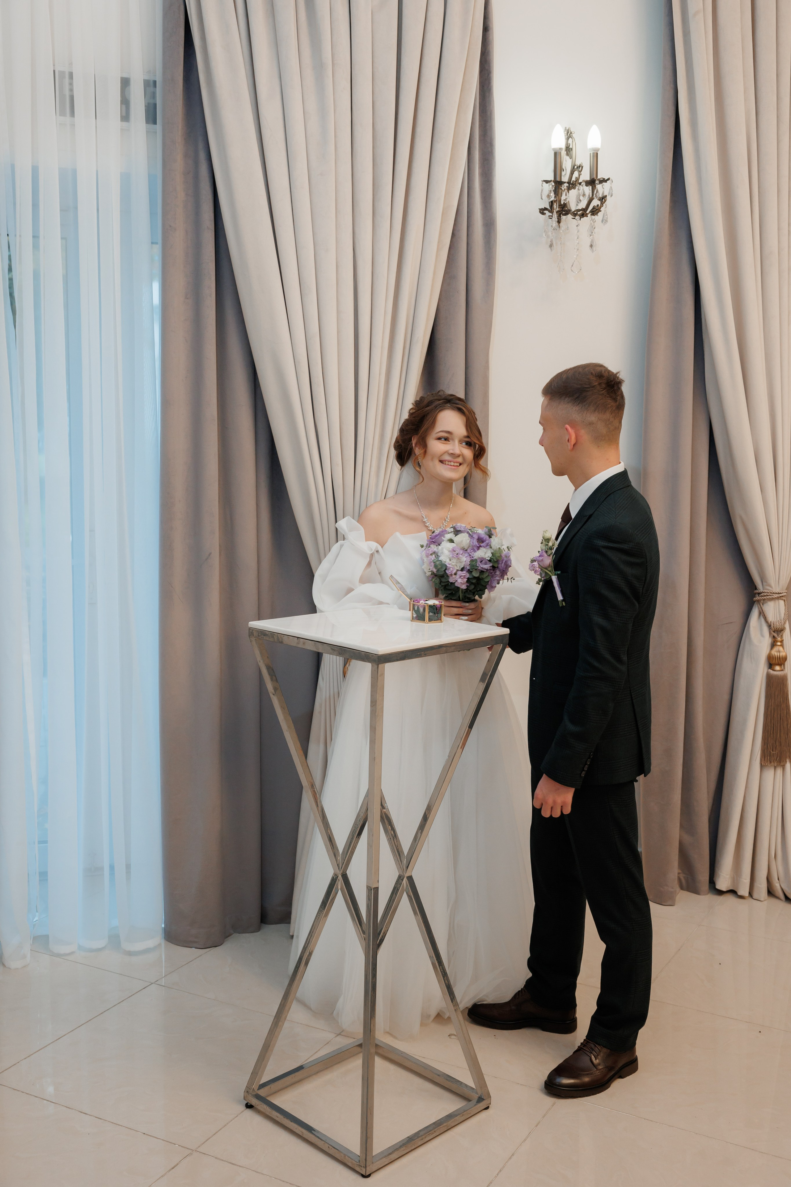 Константин и Дарья, ЗАГС ВДНХ, отель Soluxe, ресторан «Антик». Свадебный и репортажный фотограф (Москва, Королев и другие)