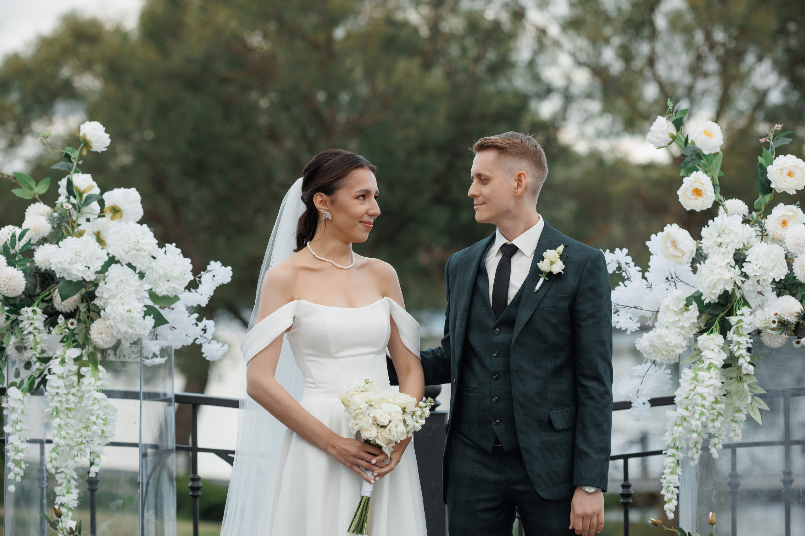 Регистрация в отеле Fish Point, ЗАГС Бутово, прогулка в Остафьево. Свадебный и репортажный фотограф (Москва, Королев и другие)