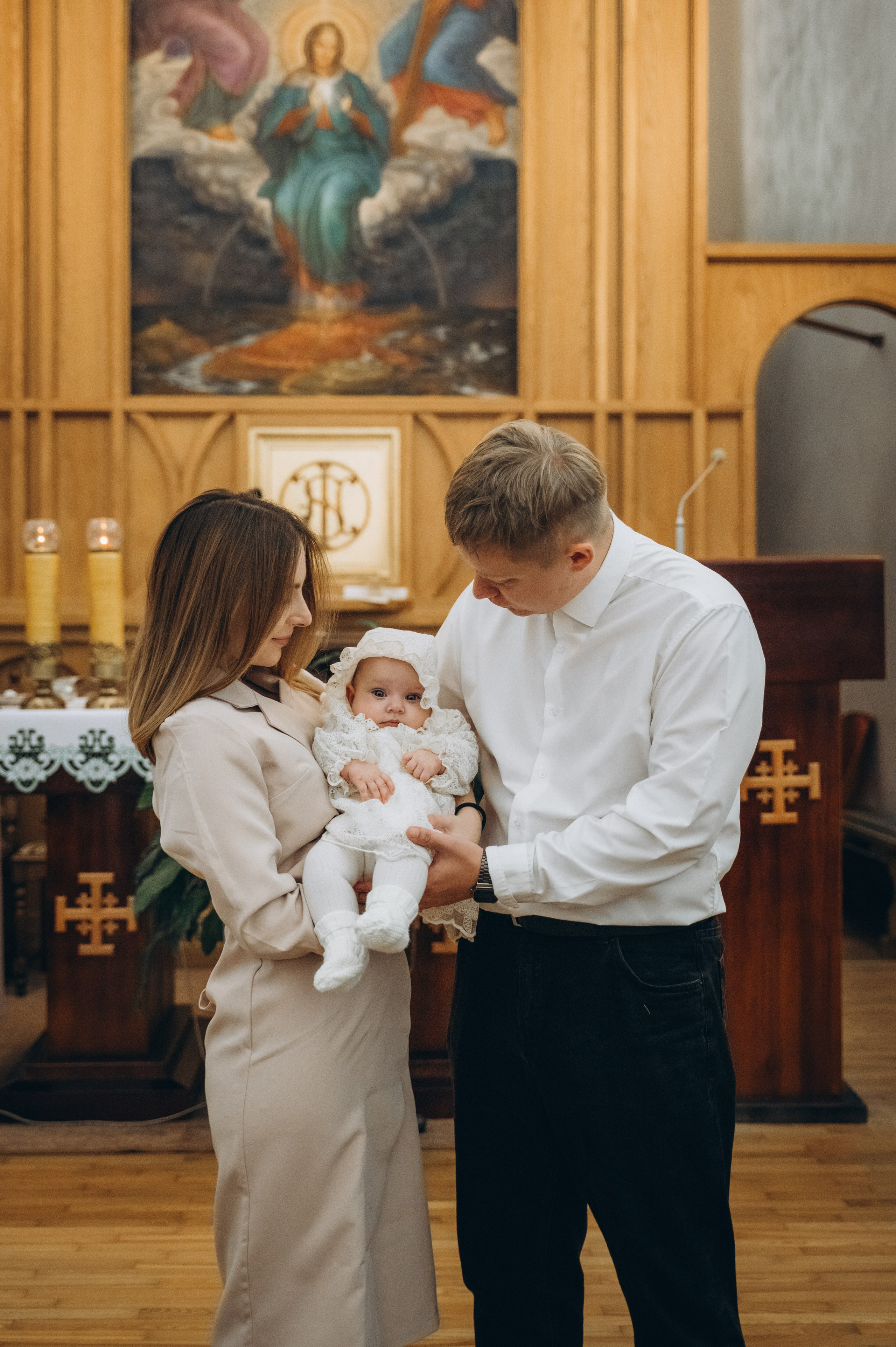 Крещение Эмили (Золотогорский костёл Пресвятой Троицы). Семейный фотограф в Минске Дарья Дреко