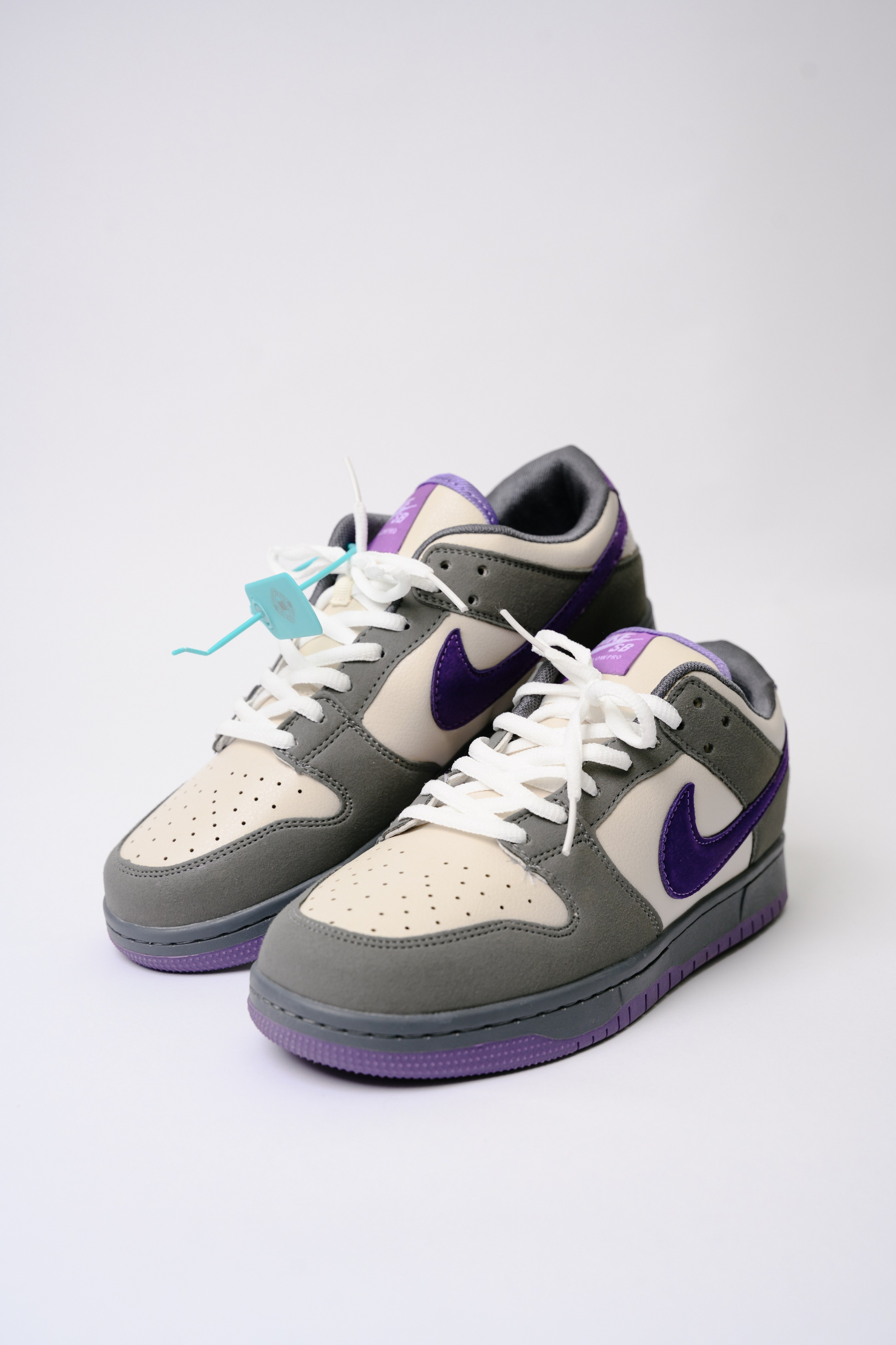 Кроссовки для wb. Фотограф в Красноярске