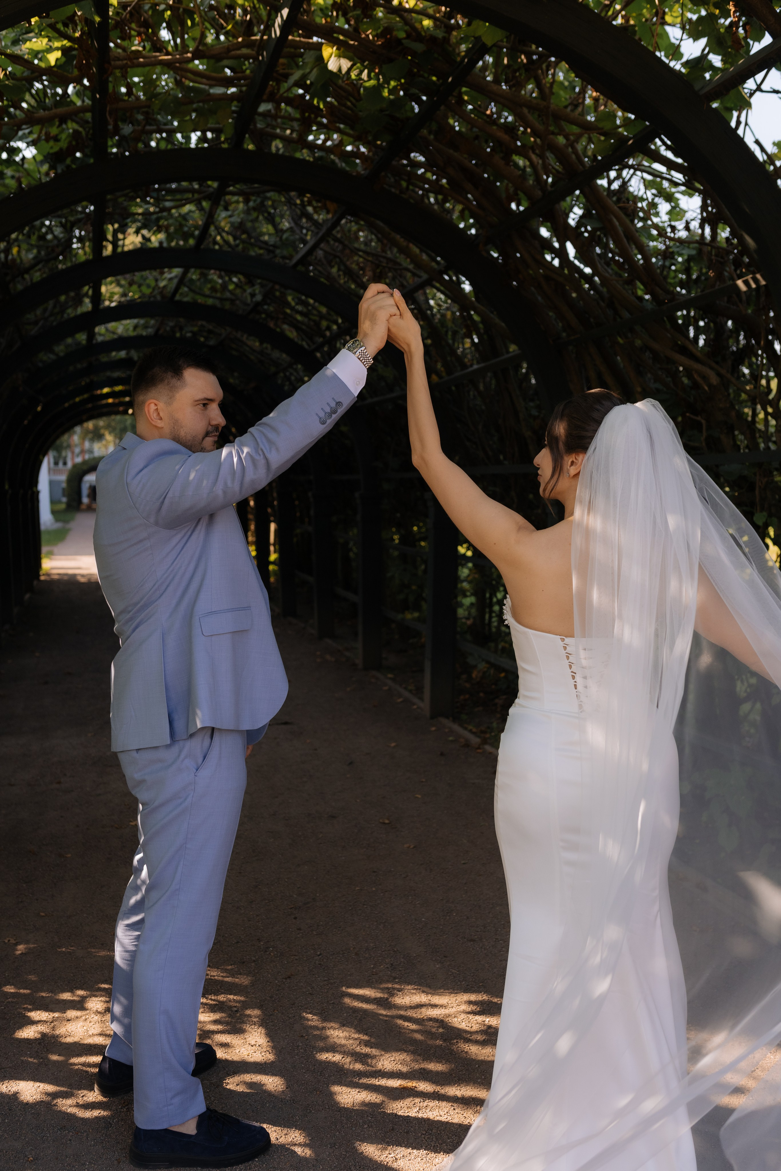 Свадебная фотосессия в Москве, парк Кусково. Свадебный фотограф в Москве Анна Полушина