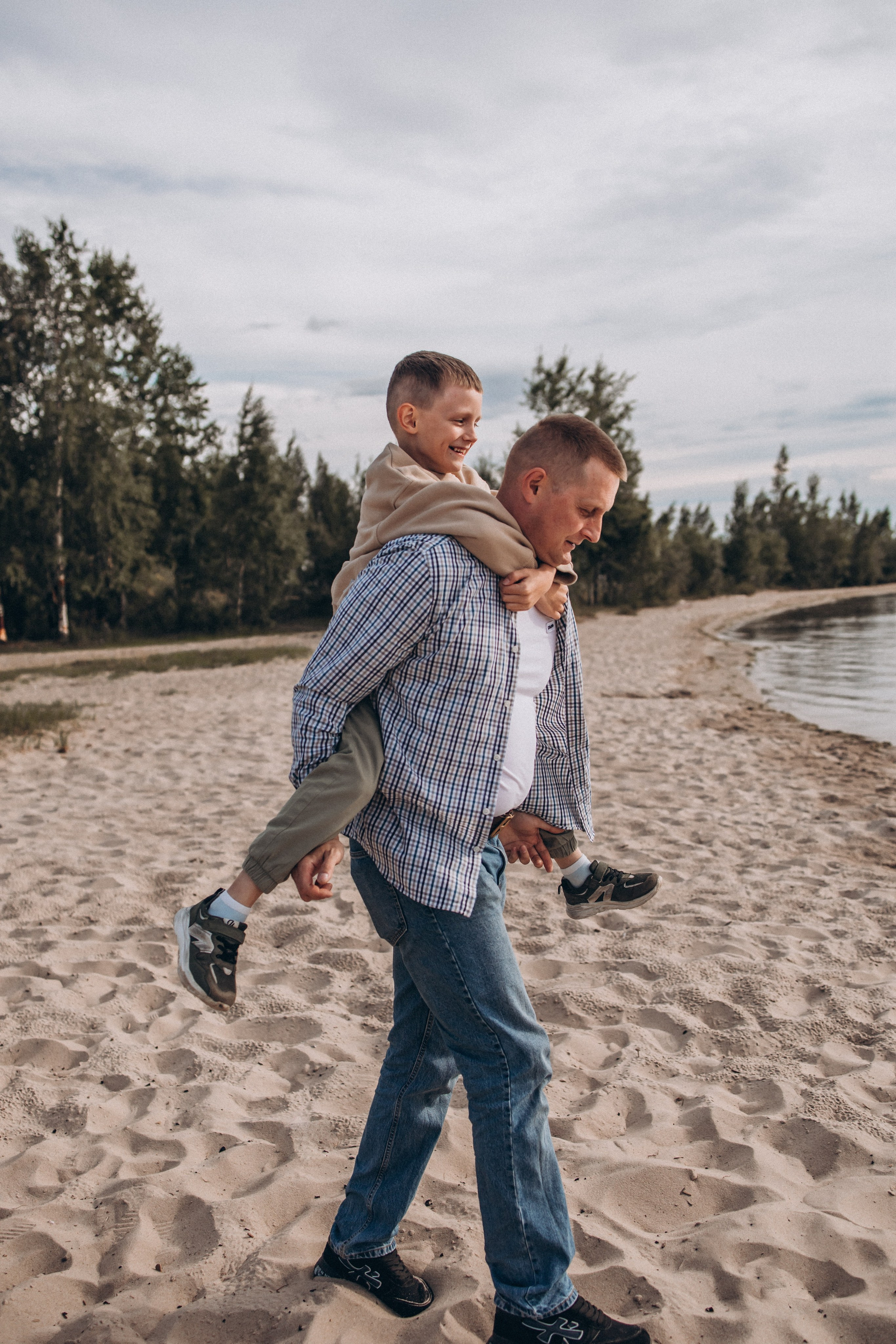 Семья Чаузовых. Семейный фотограф Нижневартовск Тюмень Ефимова Ирина