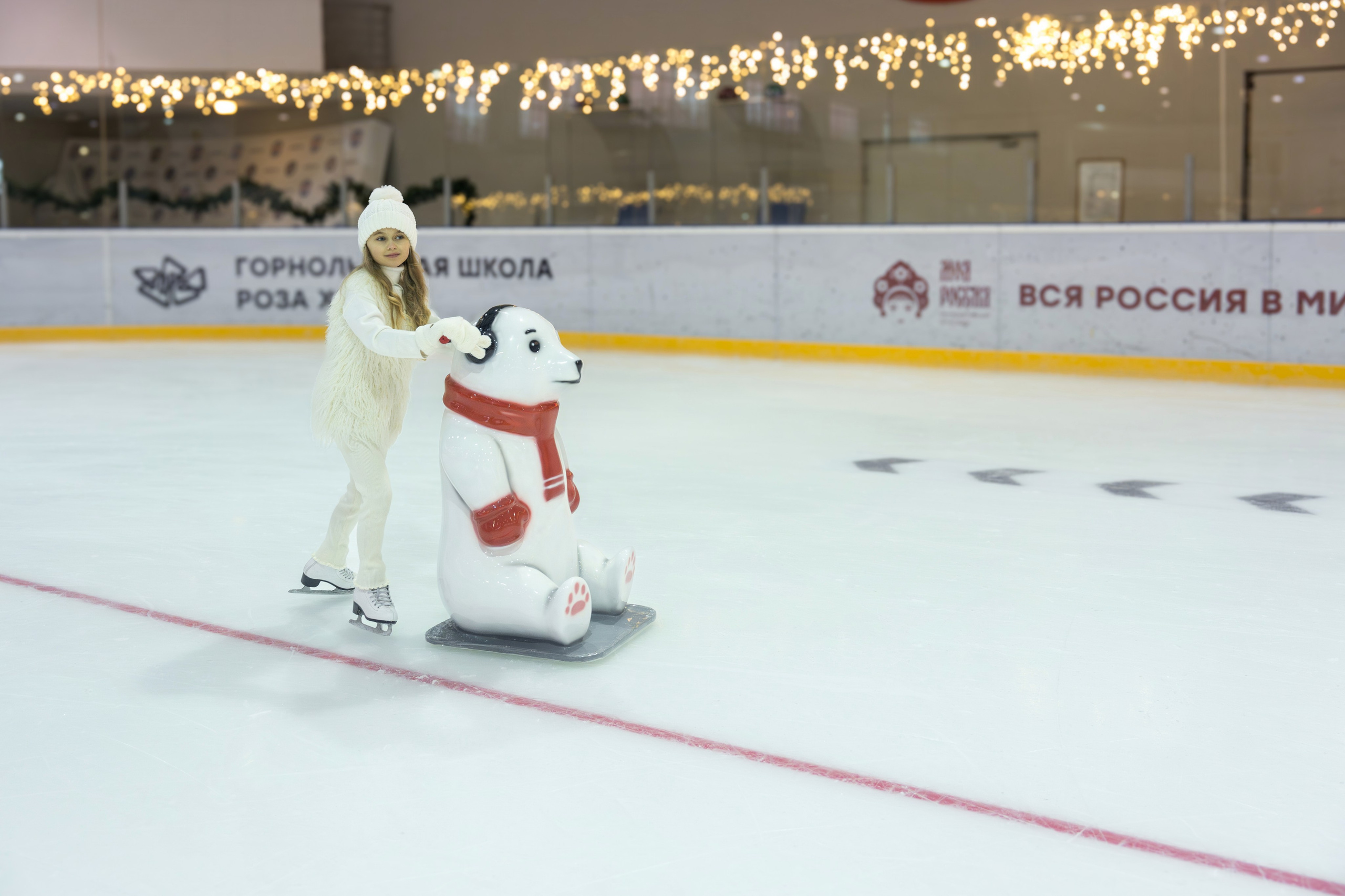Контент съемка на катке для курорта Роза Хутор. Репортажный фотограф в Красной Поляне и Сочи Павлюченко Екатерина