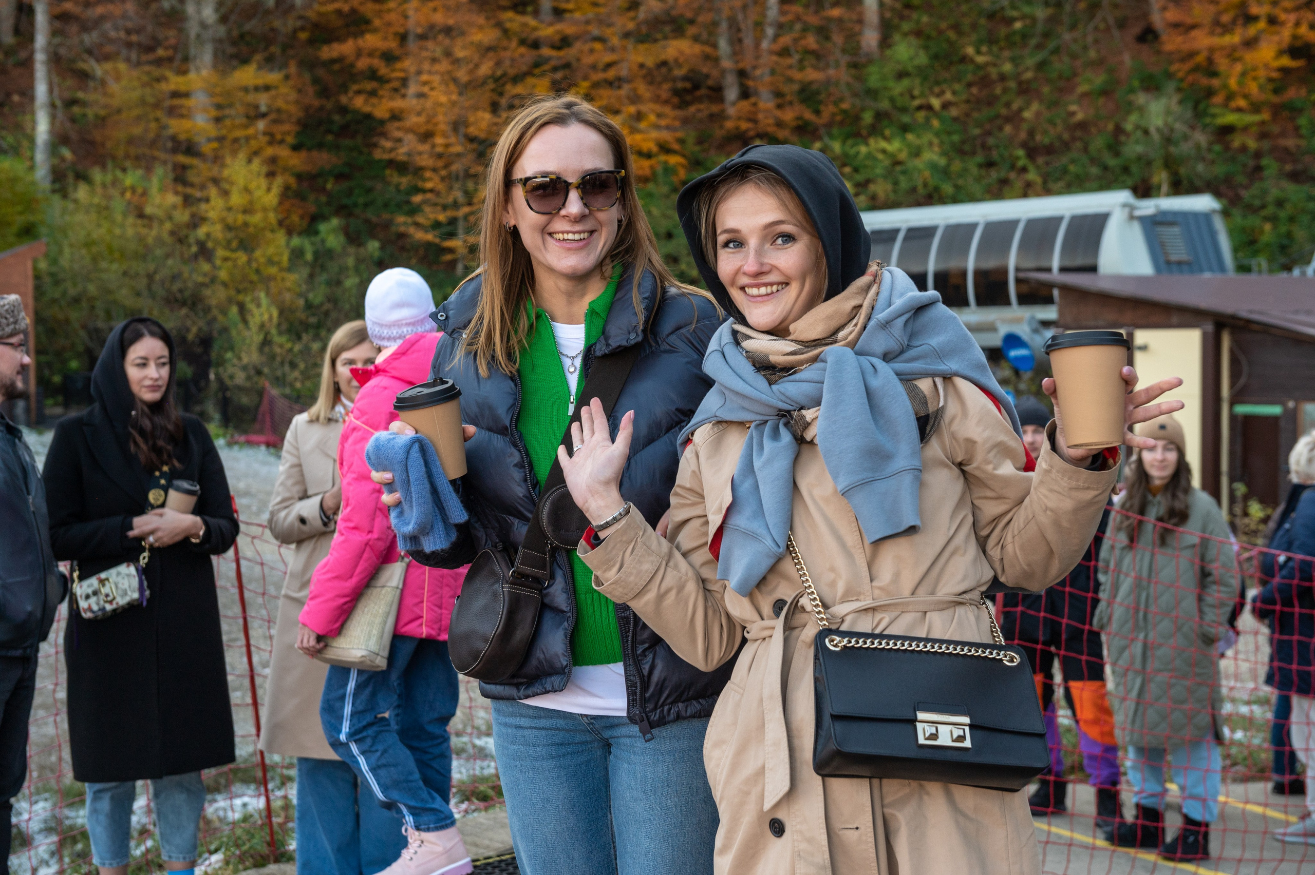 Mice мероприятие — прогулка на водопад Поликаря на курорте Красная Поляна. Репортажный фотограф в Красной Поляне и Сочи Павлюченко Екатерина