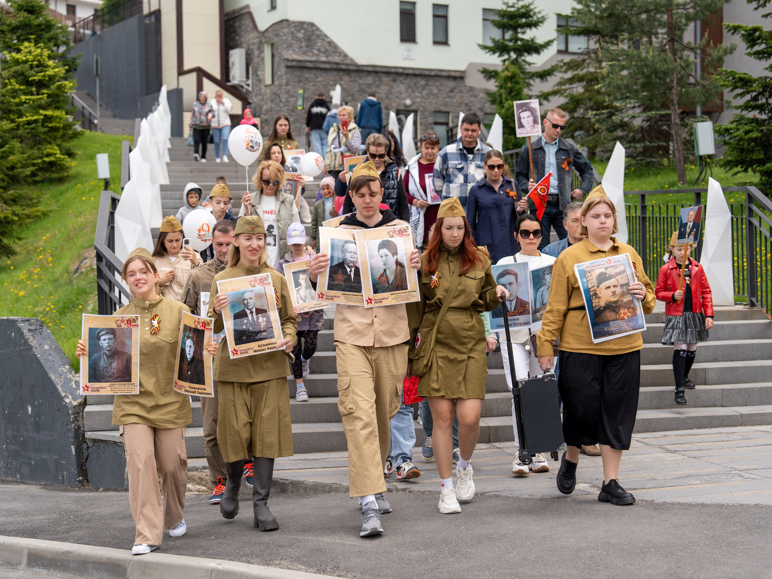 Шествие бессмертного полка 9 мая 2024 Rosa Springs. Репортажный фотограф в Красной Поляне и Сочи Павлюченко Екатерина