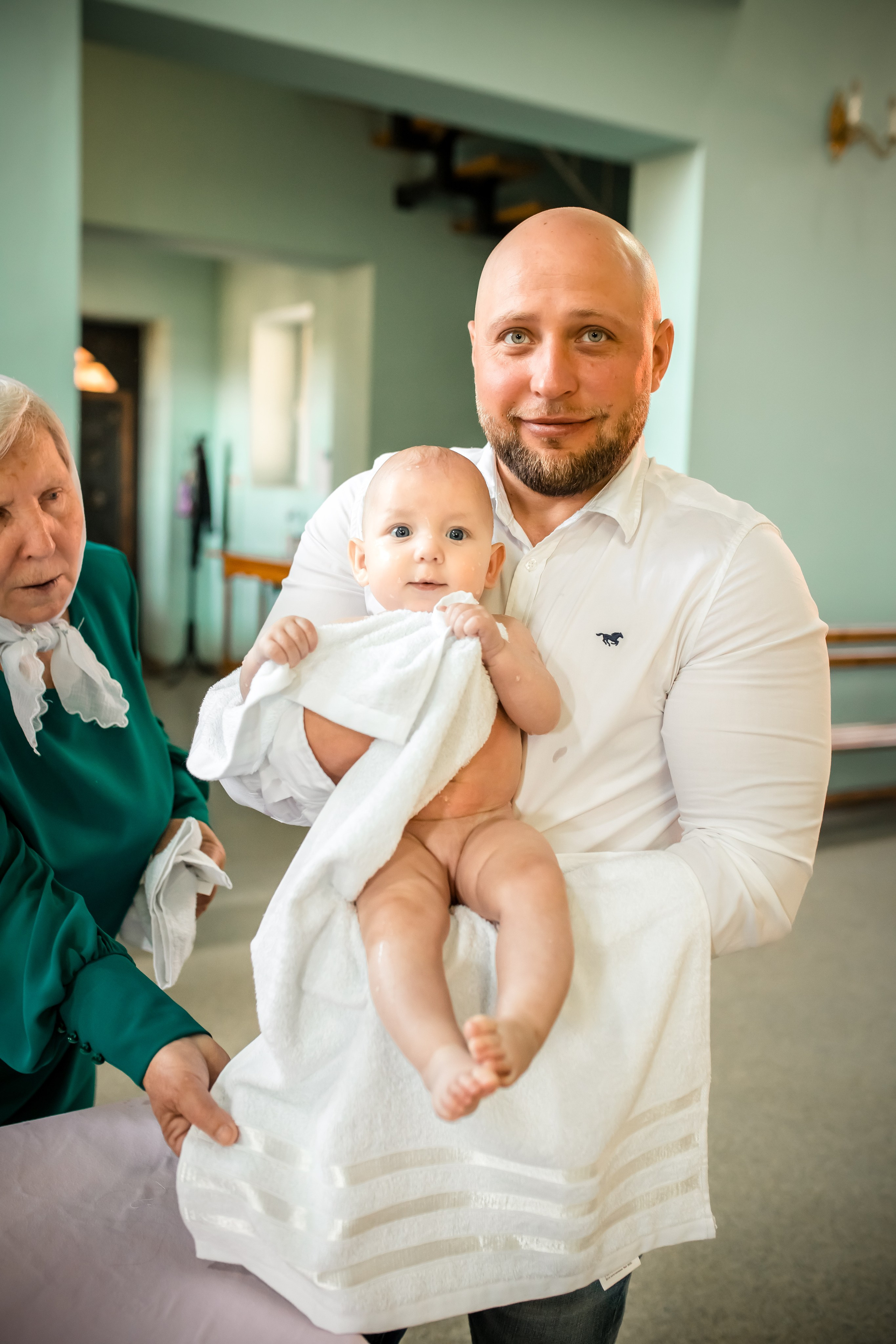 Крещение Милании и Эмилии