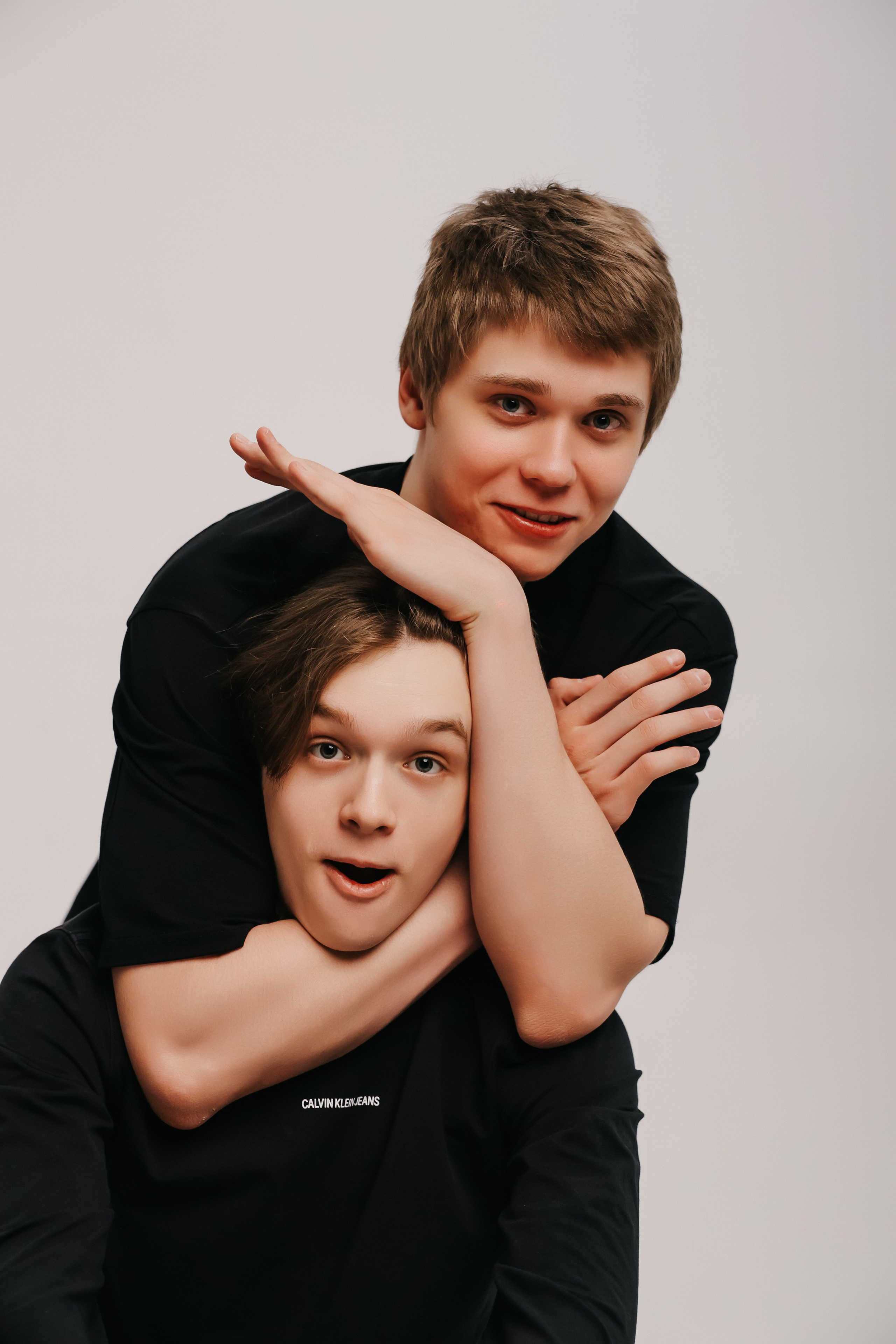 Школьные. Фотограф свадебный, репортажный, индивидуальный, фото для маркетплейсов, брендов, автосалонов