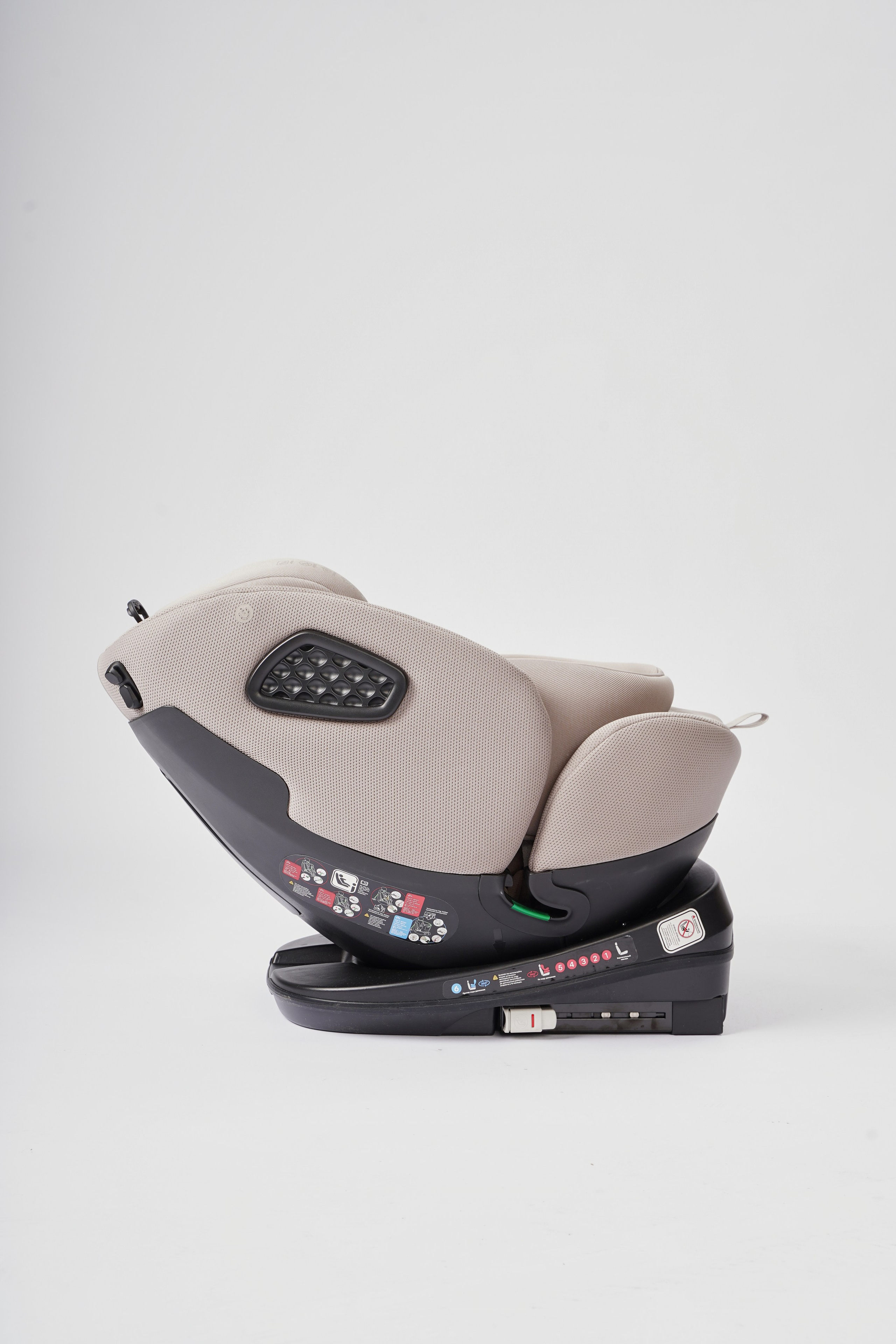 Фотография рекламного продукта на белом фоне для интернет-магазина" фотосъемка автомобильные, детские кресла высокого качества и безопасности, фотосъемка для сайта, продажи на маркет-плейсах. рекламная съемка, демонстрационная съемка, функциональная съемка на белом фоне.