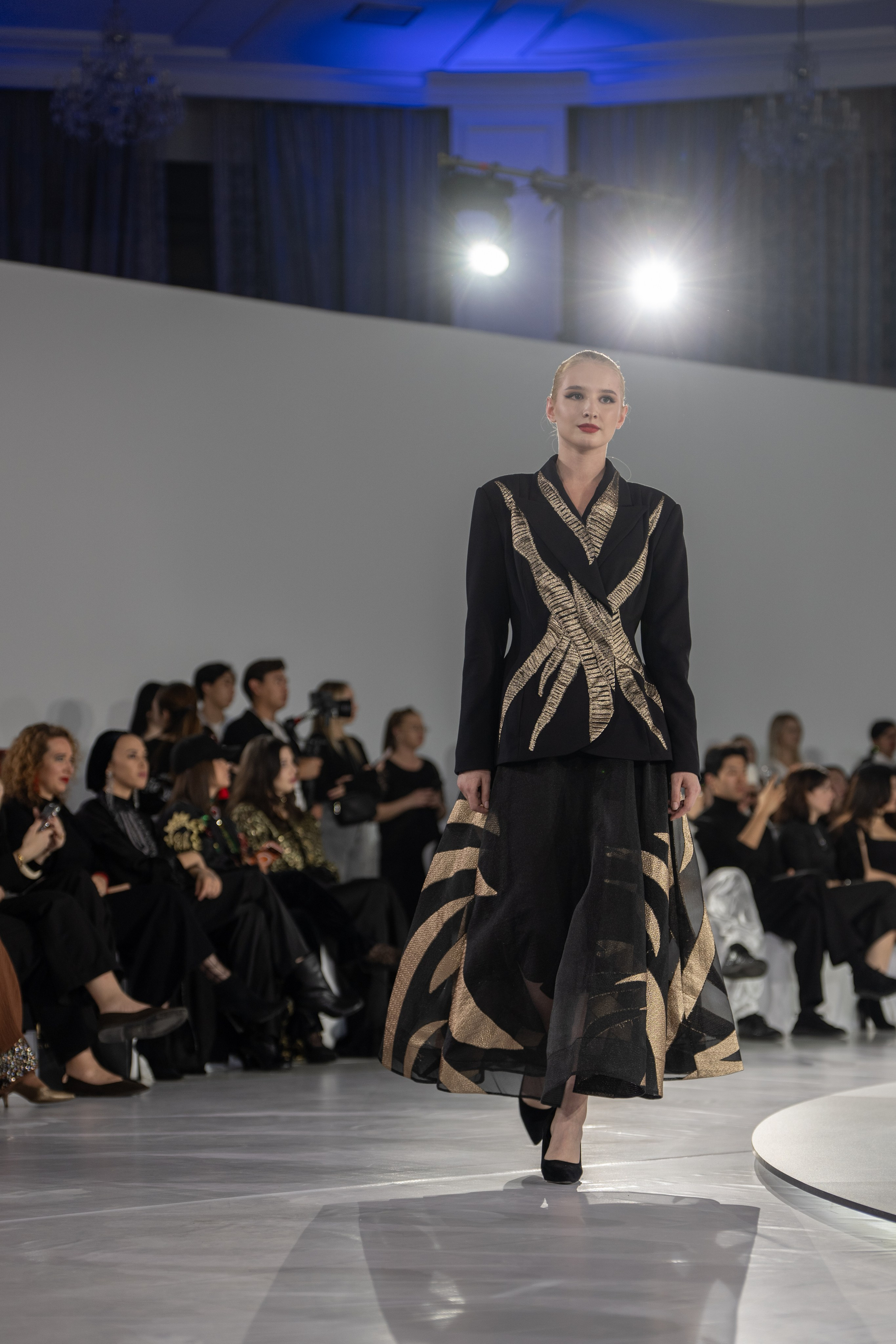 Naiyl Baikuchukov. Сайт Алматинского НЮ АРТ, будуар и фэшн фотографа Дениса Карпенко