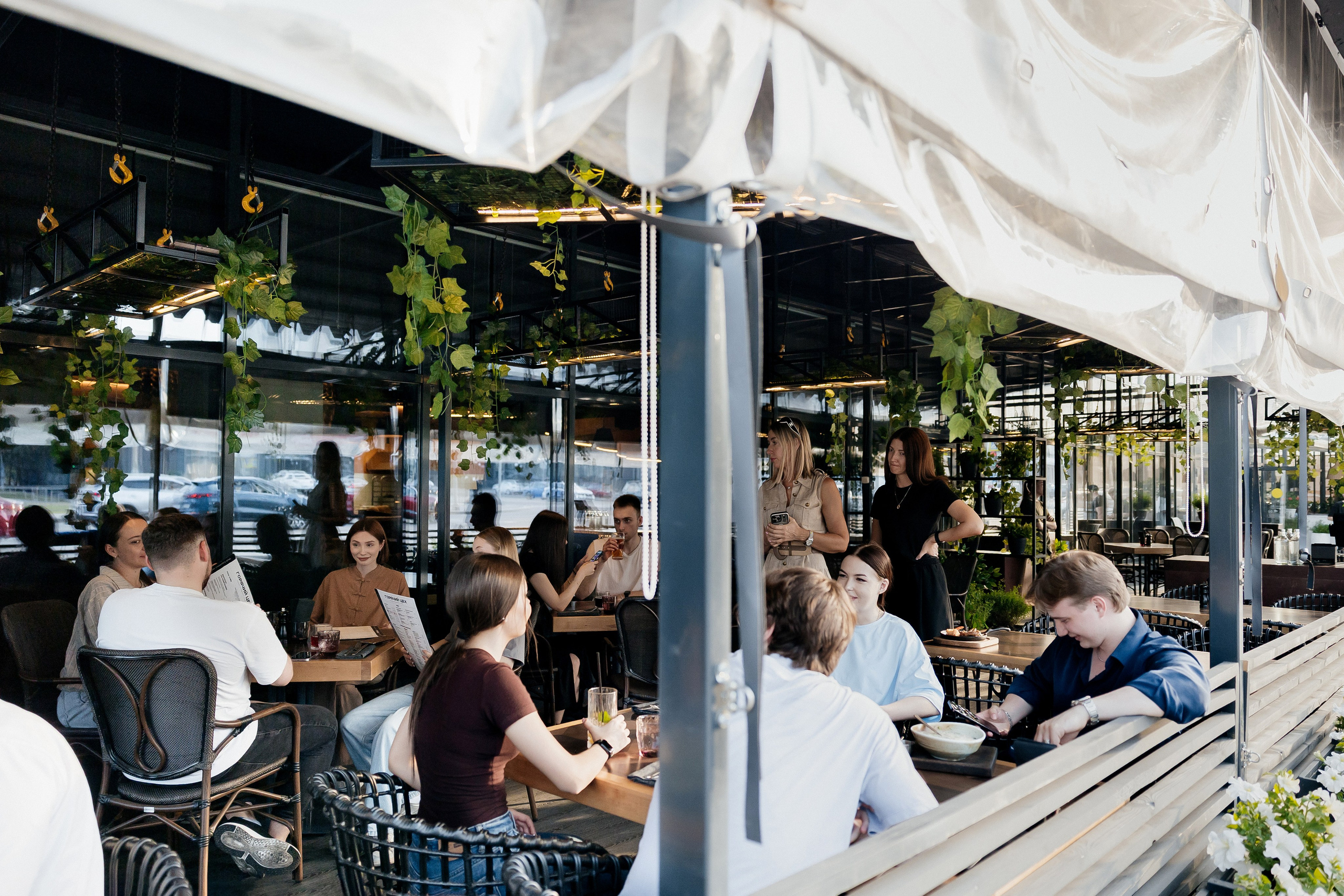 ГОРЯЧИЙ ЦЕХ открытие летней террасы. Фотограф свадебный семейный в Красноярске Шукшина Наталья