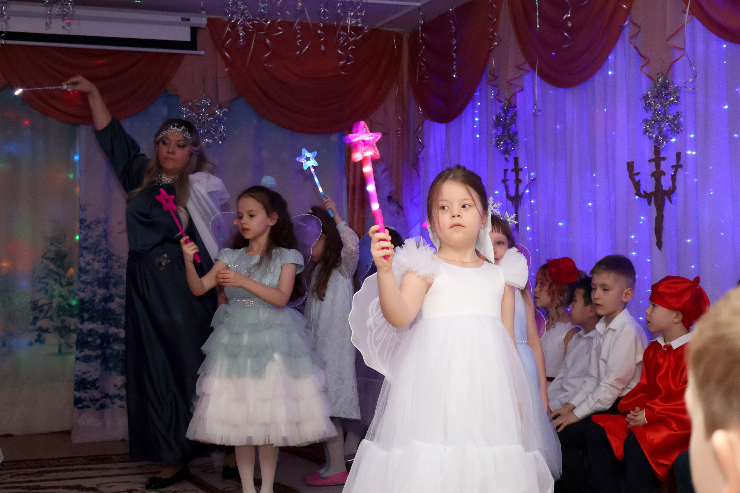 Новогодний утренник гр. «Малинка». Виктория Шишкова свадебный фотограф Москва и МО (Балашиха, Щелково)