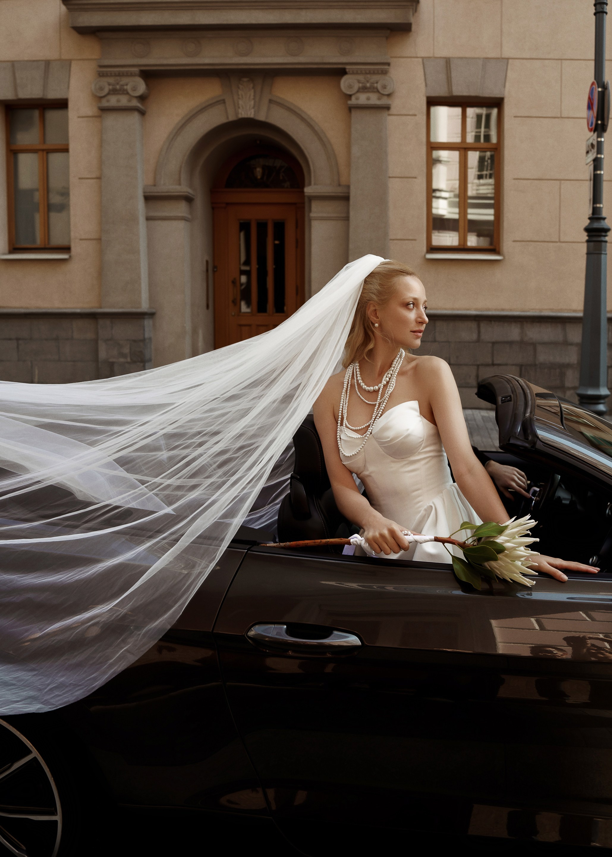 КАБРИОЛЕТ. Женский портрет