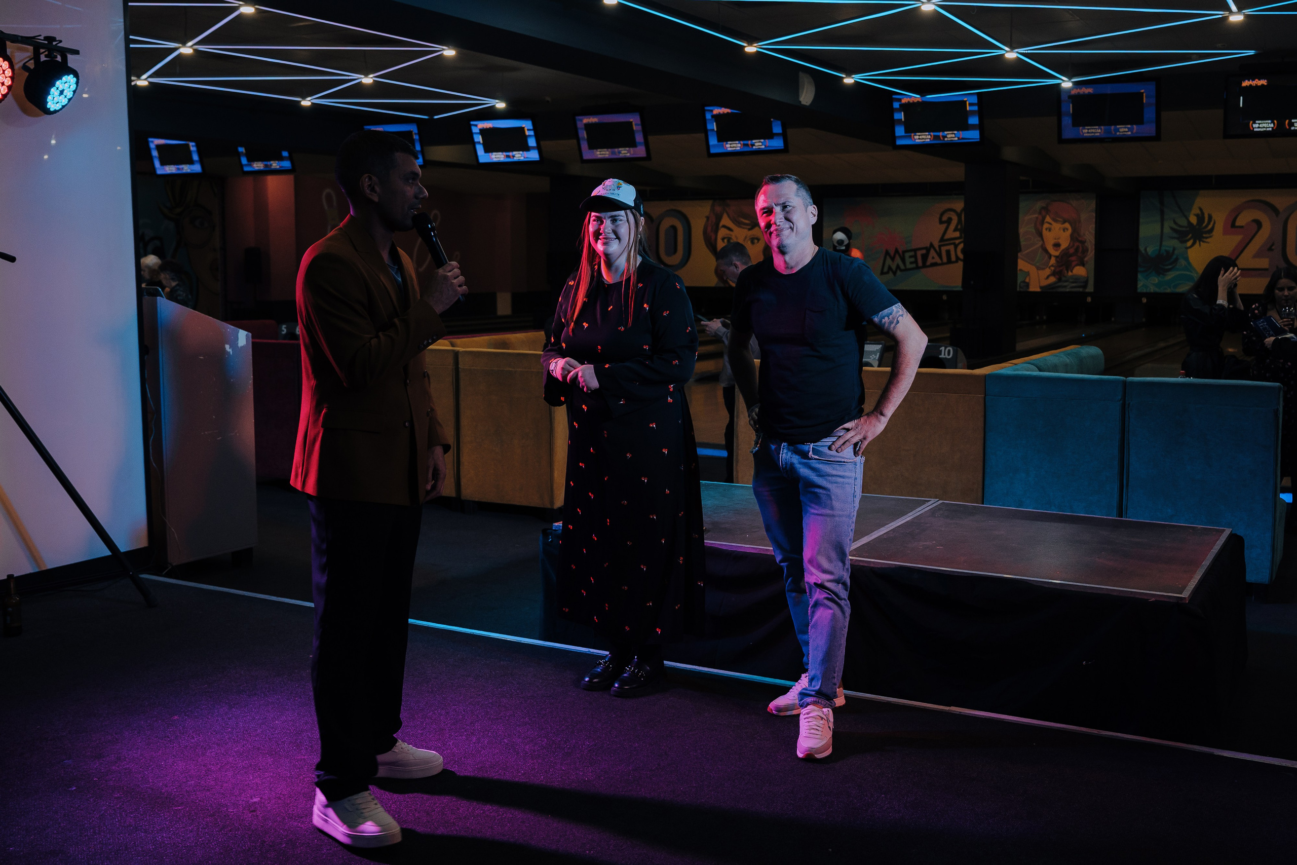 20 ЛЕТ МЕГАПОЛИС ЧЕЛЯБИНСК ХЕДЛАЙНЕР ЕЛКА. Репортажный фотограф Зуев Роман г. Челябинск