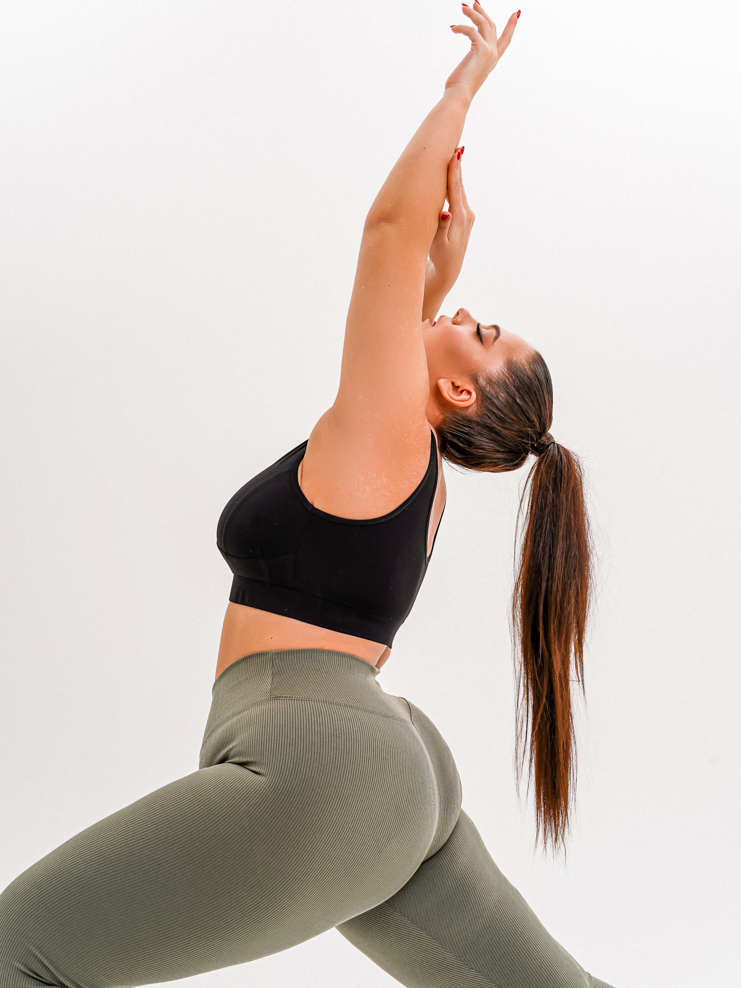 Фото на модели. Предметная Фотосьемка в Москве