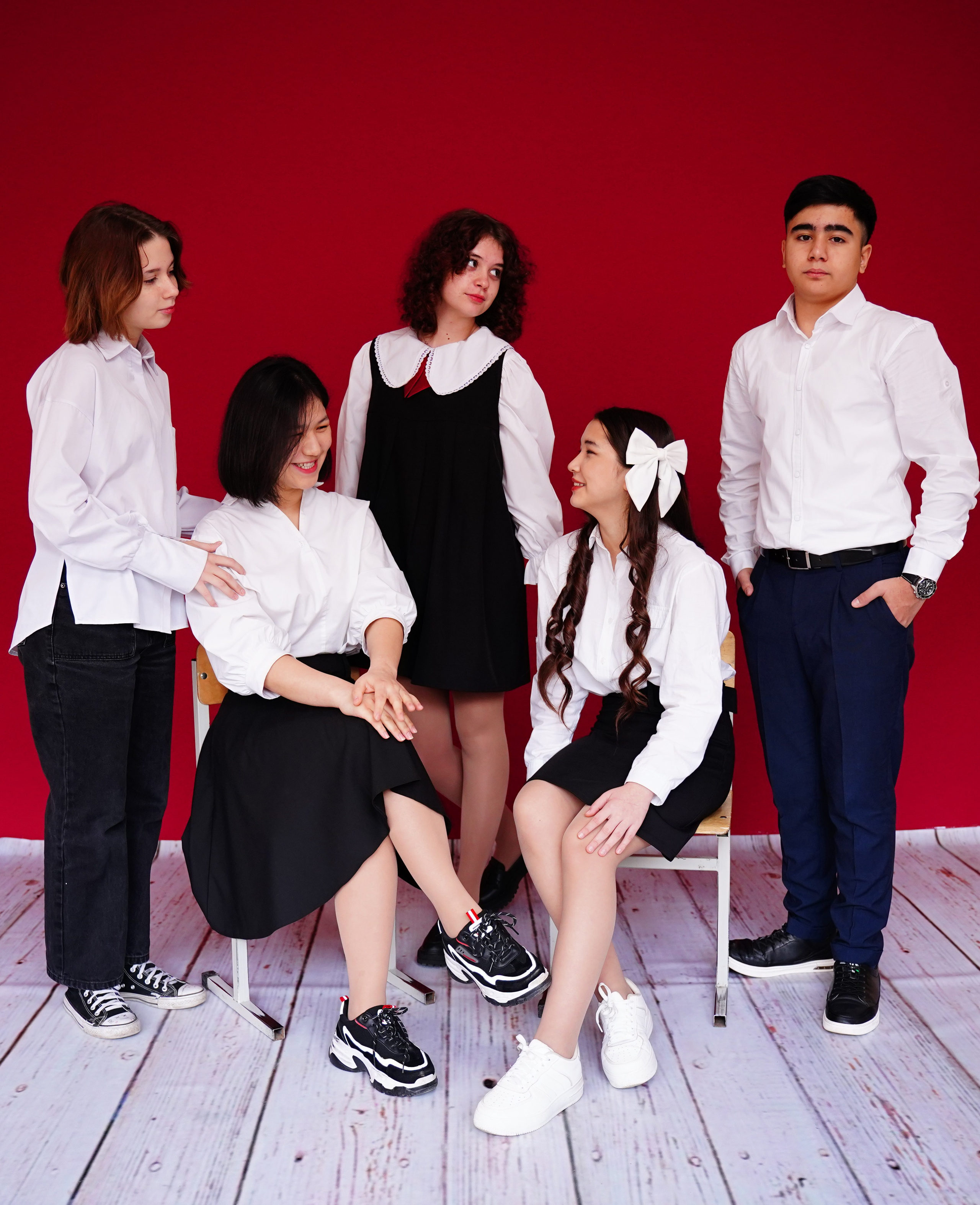 Мелкие группы / старшие классы. MEMENTO.Выпускные альбомы, школьные, юбилейные и другие книги. Ростов-на-Дону