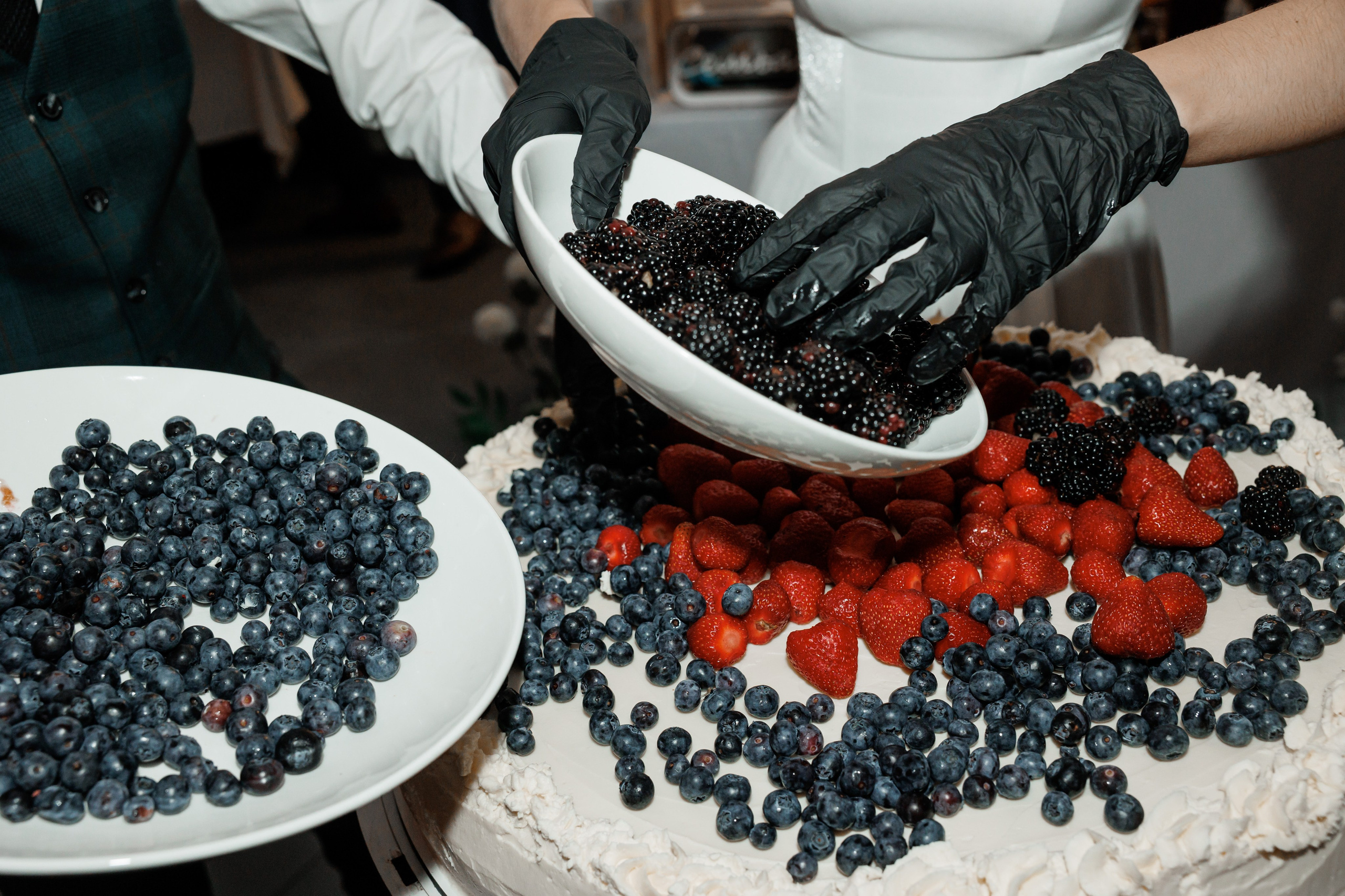 Регистрация в отеле Fish Point, ЗАГС Бутово, прогулка в Остафьево. Свадебный и репортажный фотограф (Москва, Королев и другие)