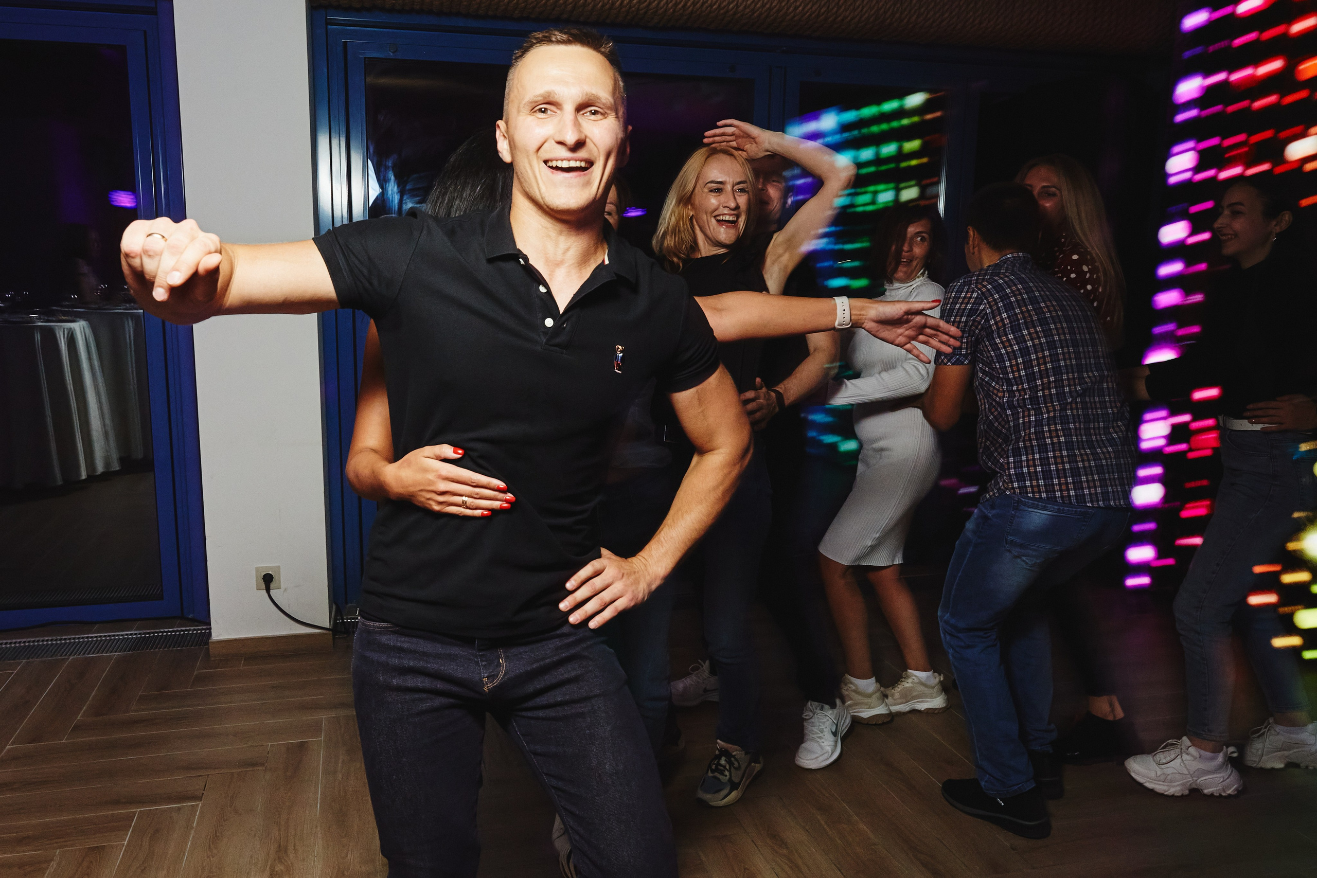 Фотограф на тимбилдинг: спортивное командообразование за городом. КонТайм: профессиональная съемка для организаций