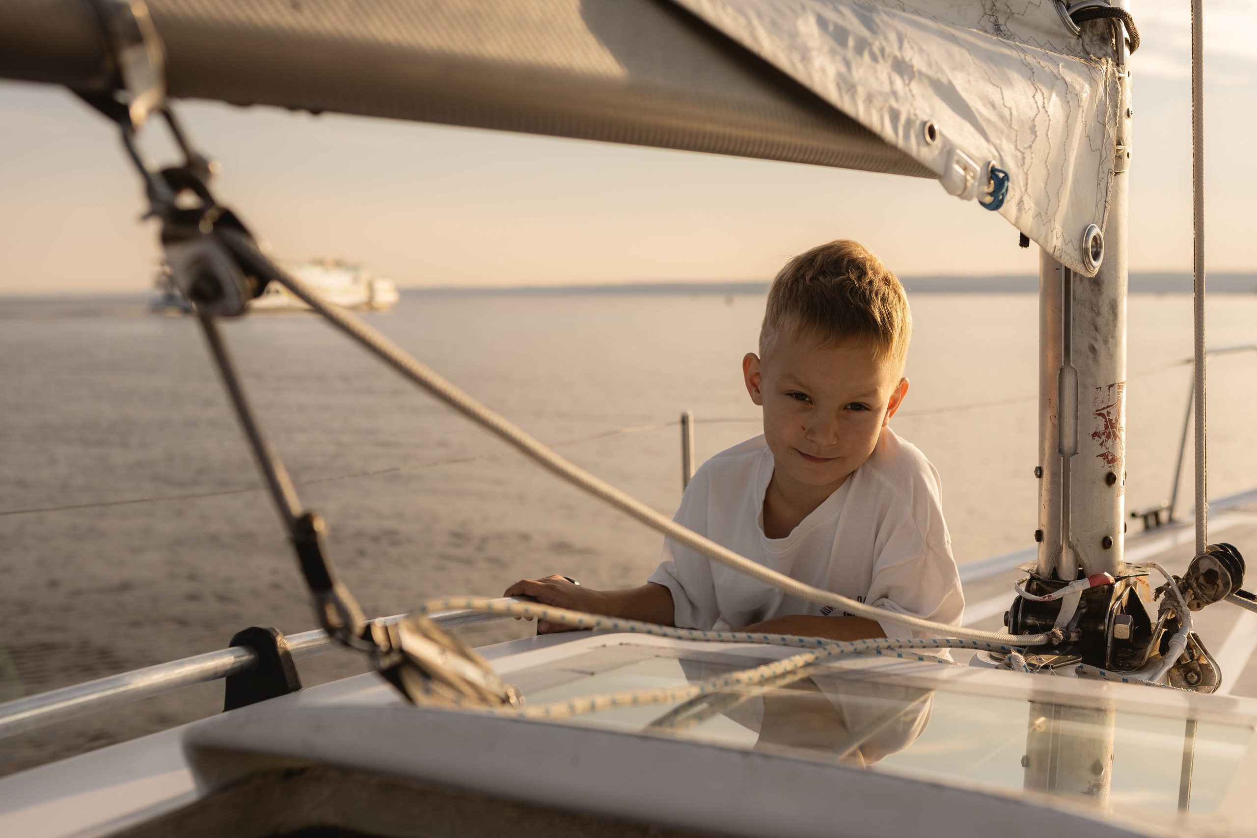 Семейная на яхте. Фотограф в Казани.Снимаю индивидуальные портреты, love story и свадьбы