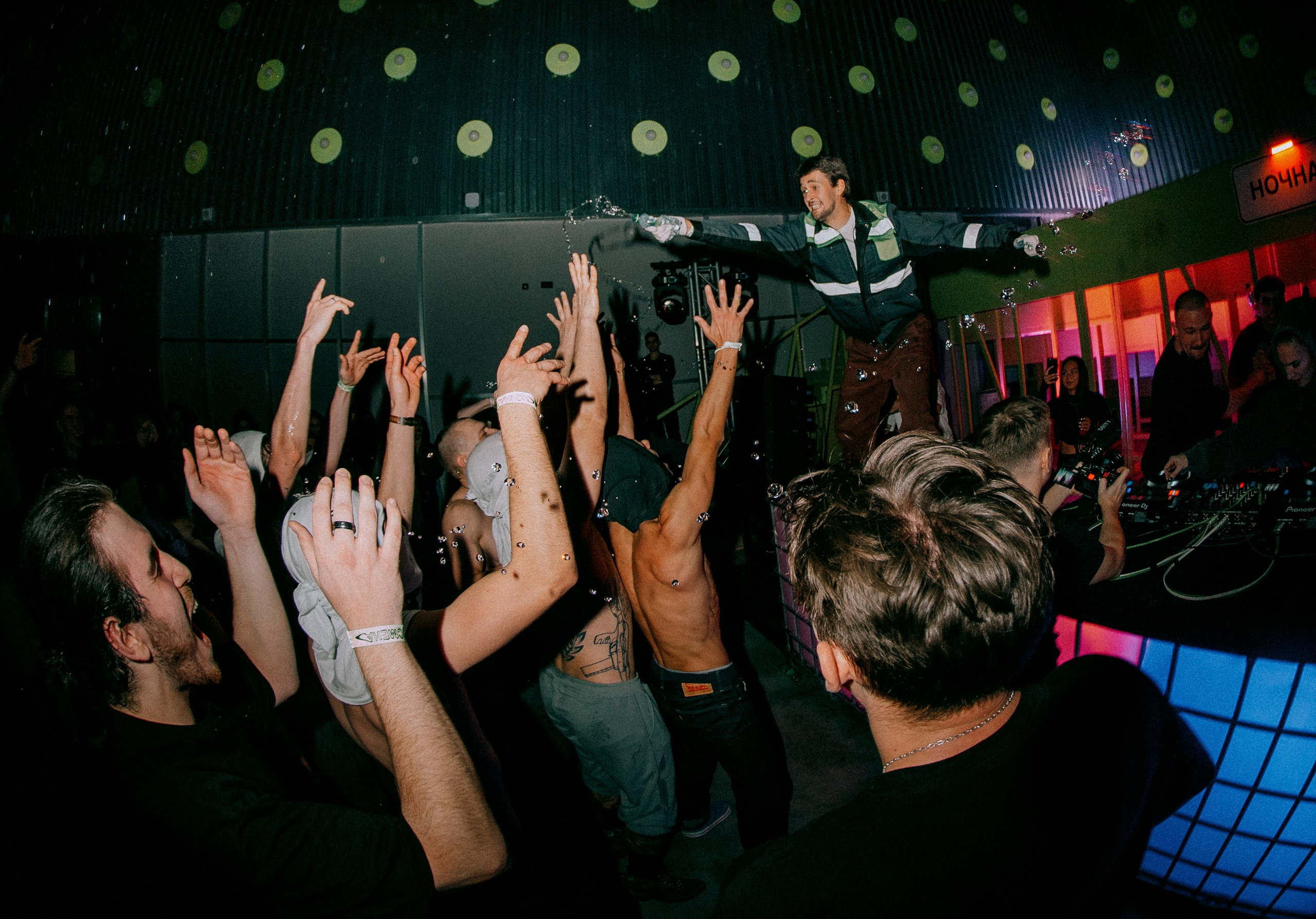 Ночная Смена в Ураме / 2023. Саша Копылов, фотограф в Казани