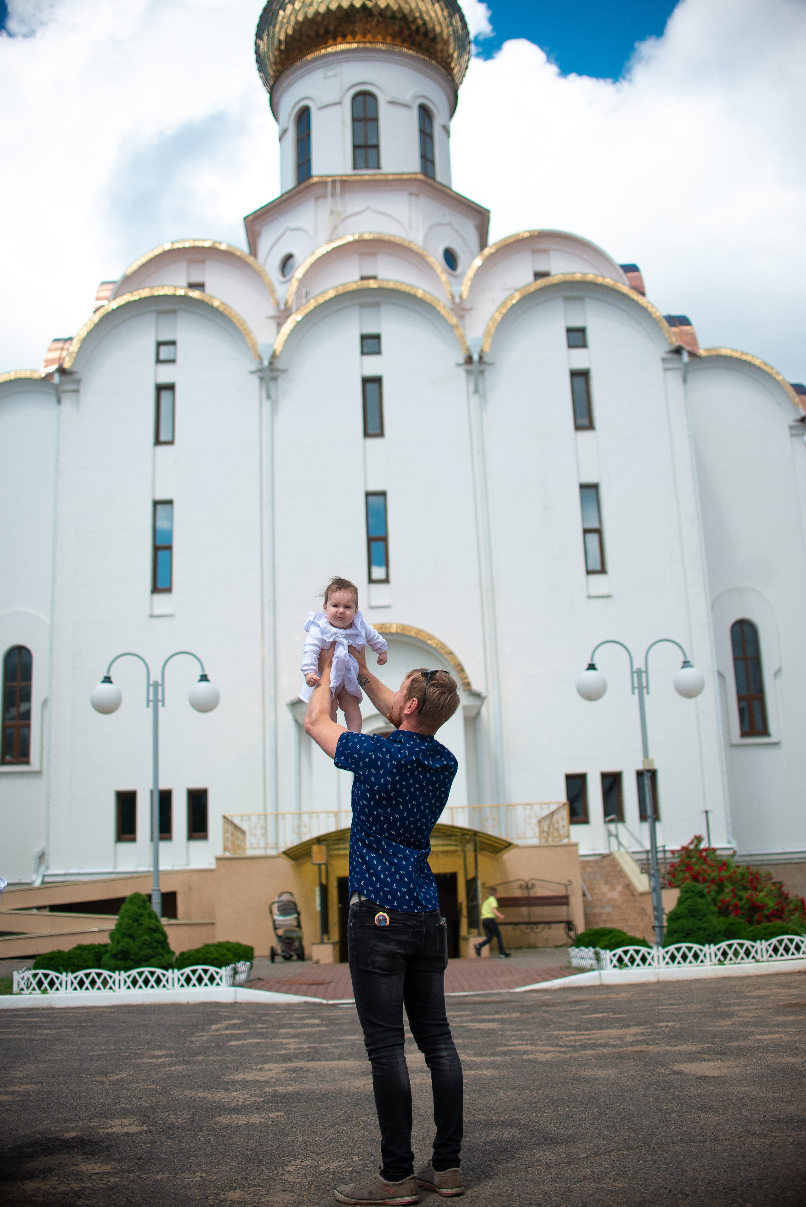 Крещении Мии в хр.Ксении Петербургской. Семейный фотограф на выписку из роддома и крещение Минск Настя Гришук