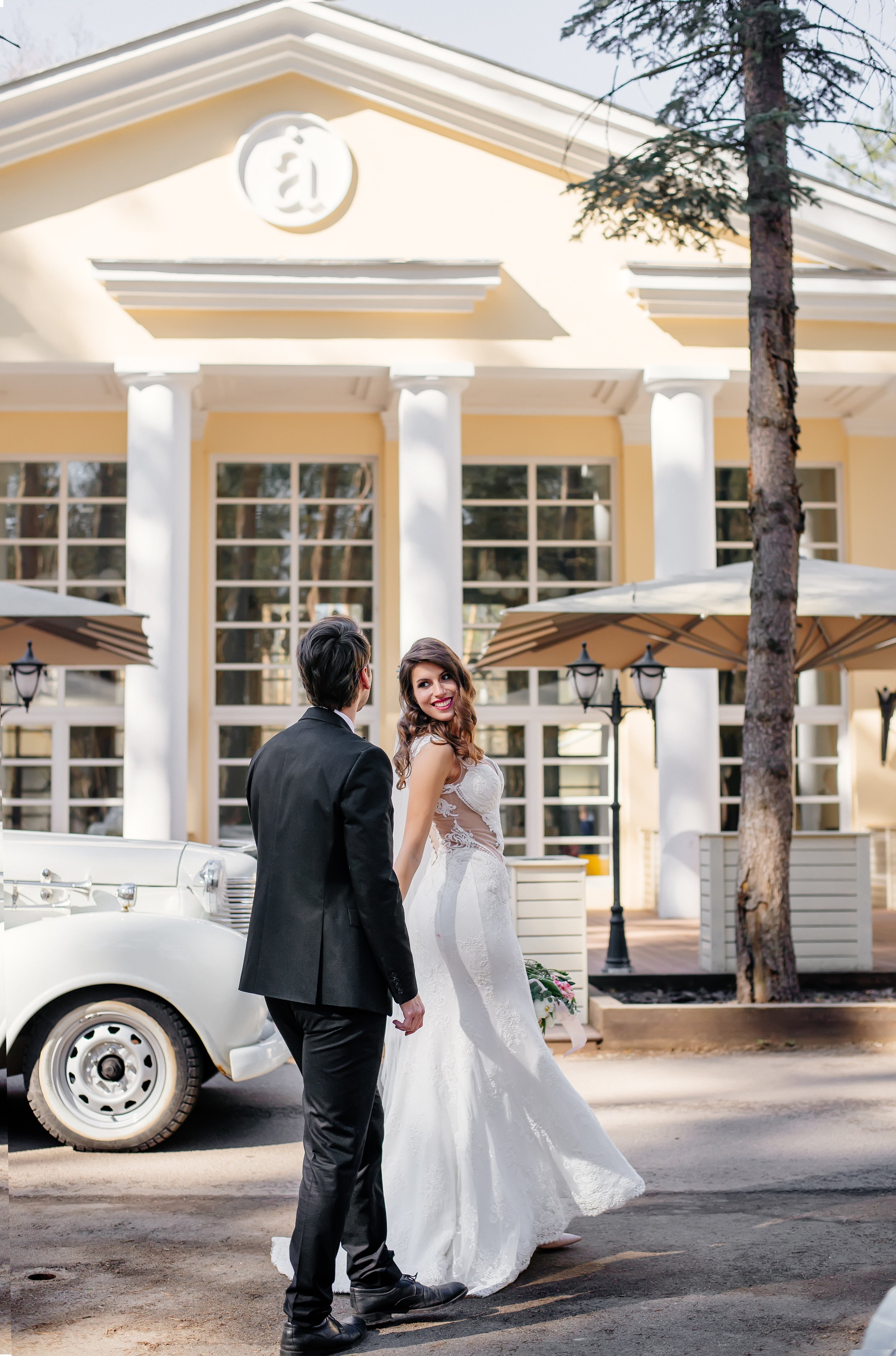 Свадьба в ресторане Villa Politica. Семейный и свадебный фотограф Семенова Инна