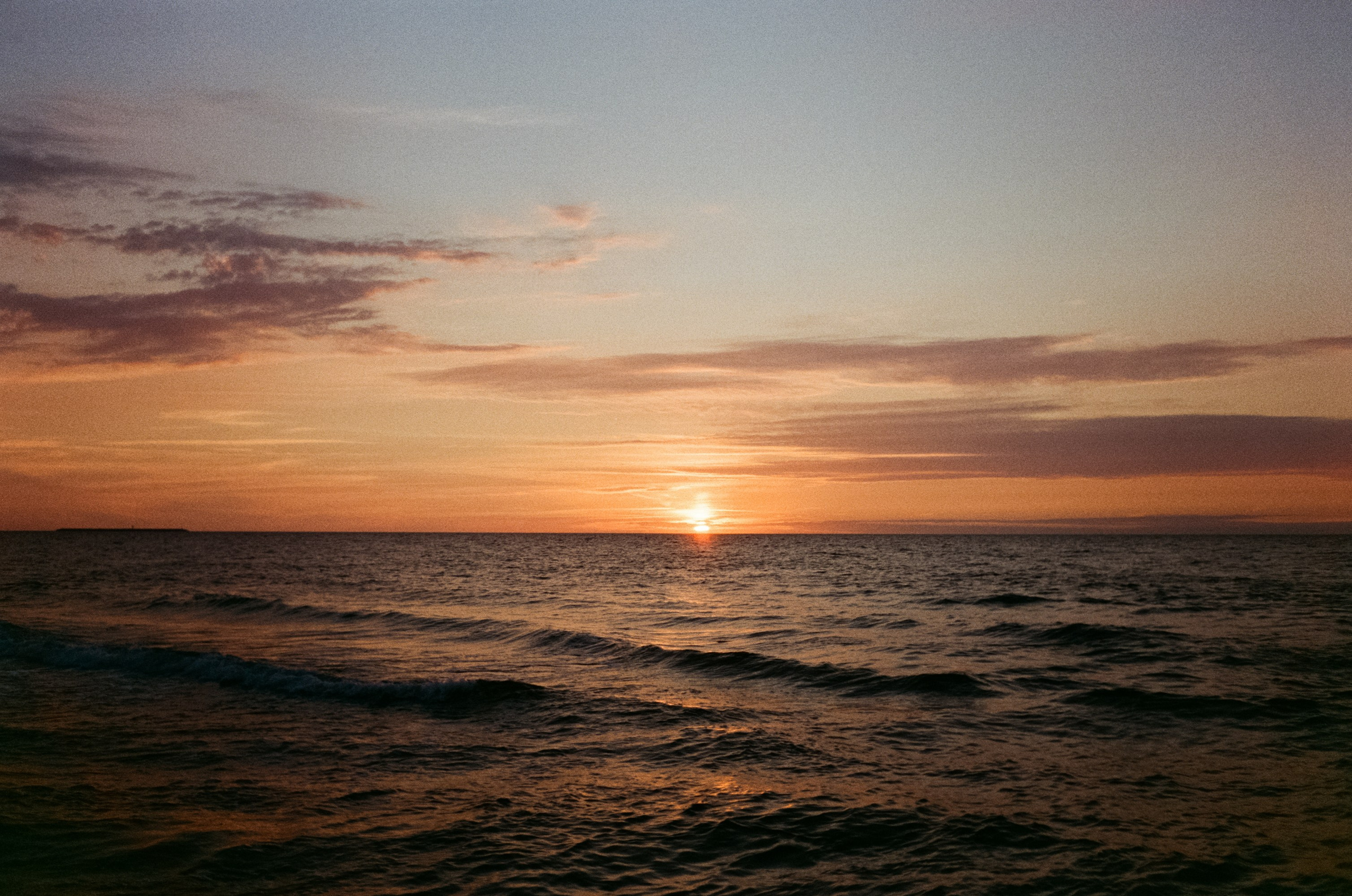 Калининград, пляж в Янтарном / Minox 35 GT (2) / Fujicolor 200 at ISO 100