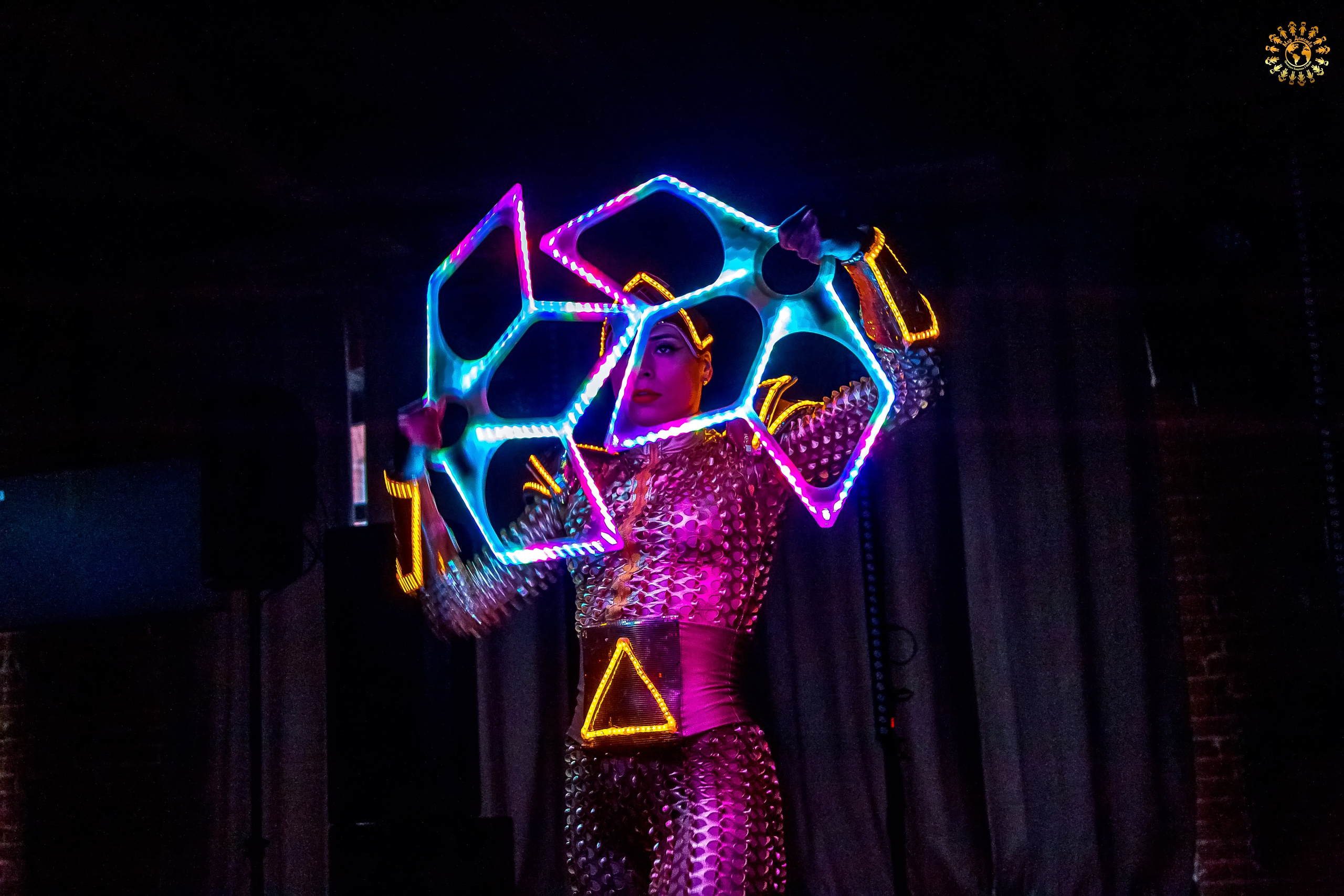 Выпускной 2023 (11-е классы) клуб «Джаггер», Москва. Репортажная съемка в Москве и области. Анималистика