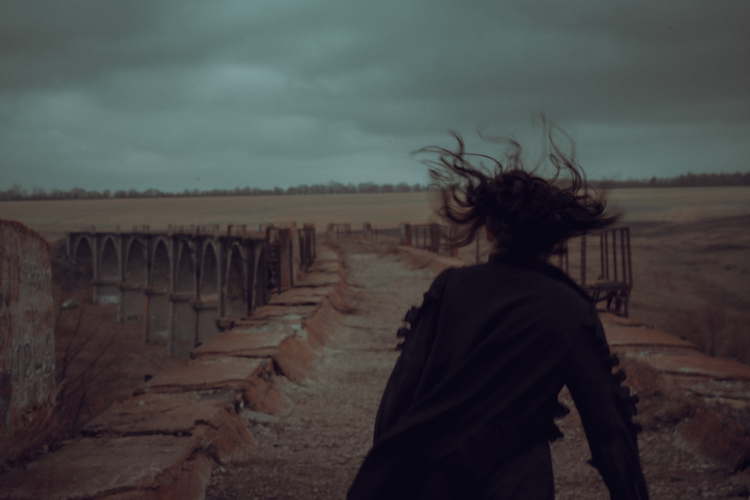 Фотосессия на мост, хоррор фотки, хорер фото для девушки