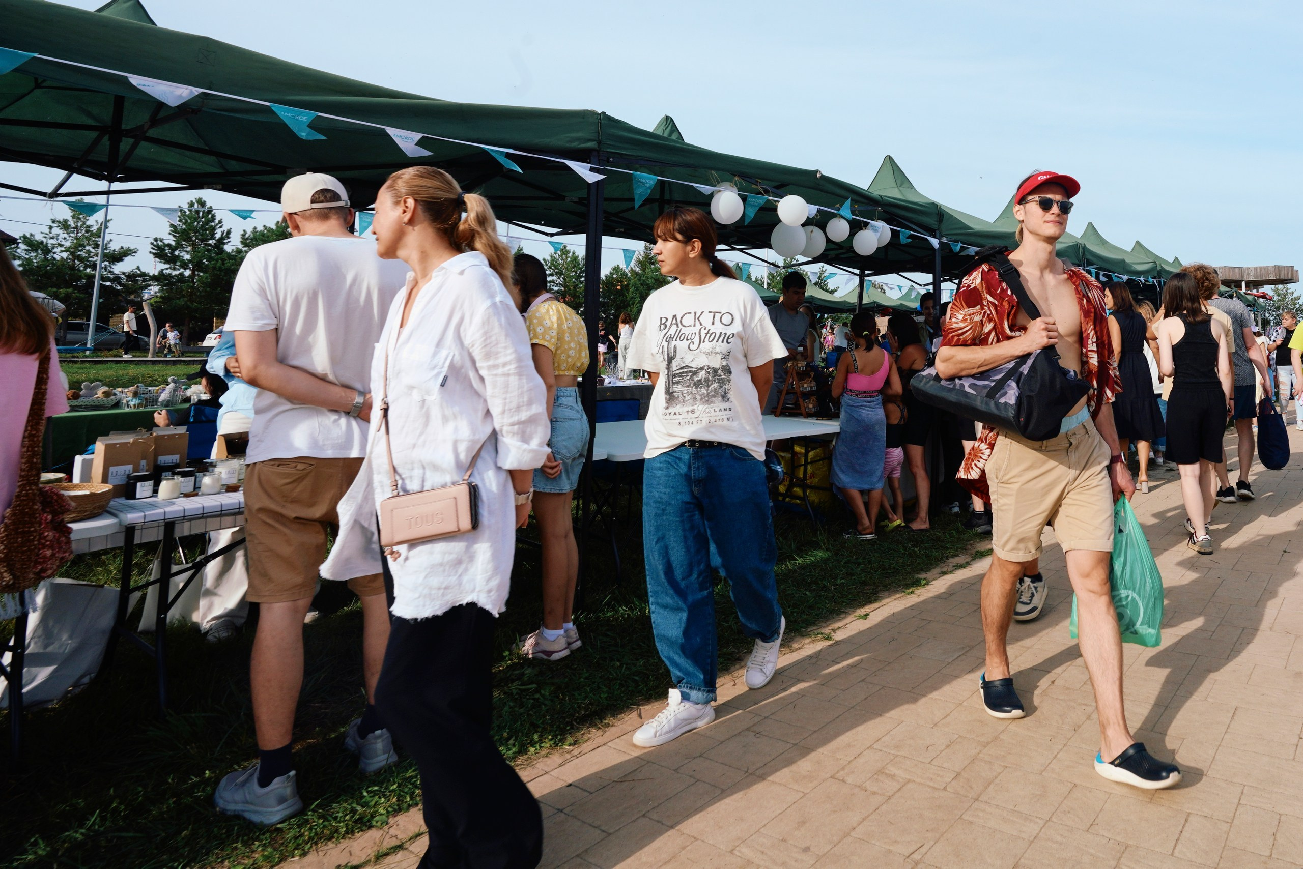 Пляжный маркет 2024, г. Лаишево. Фотограф Казань