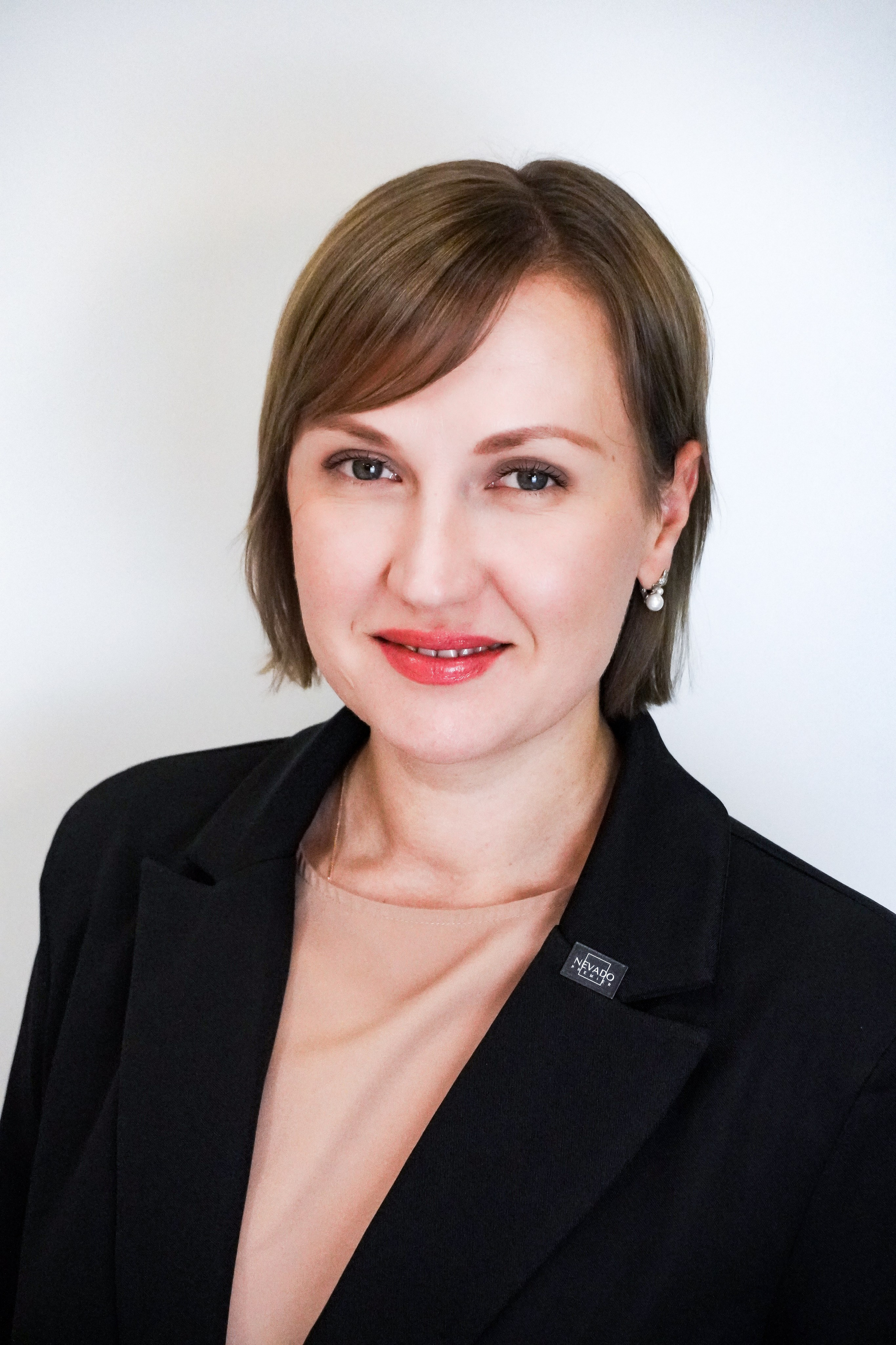 Деловой портрет. Кузнецова Мария — профессиональный фотограф в Санкт-Петербурге | Предметная фотосъёмка, модельные тесты, актёрское портфолио, концерты