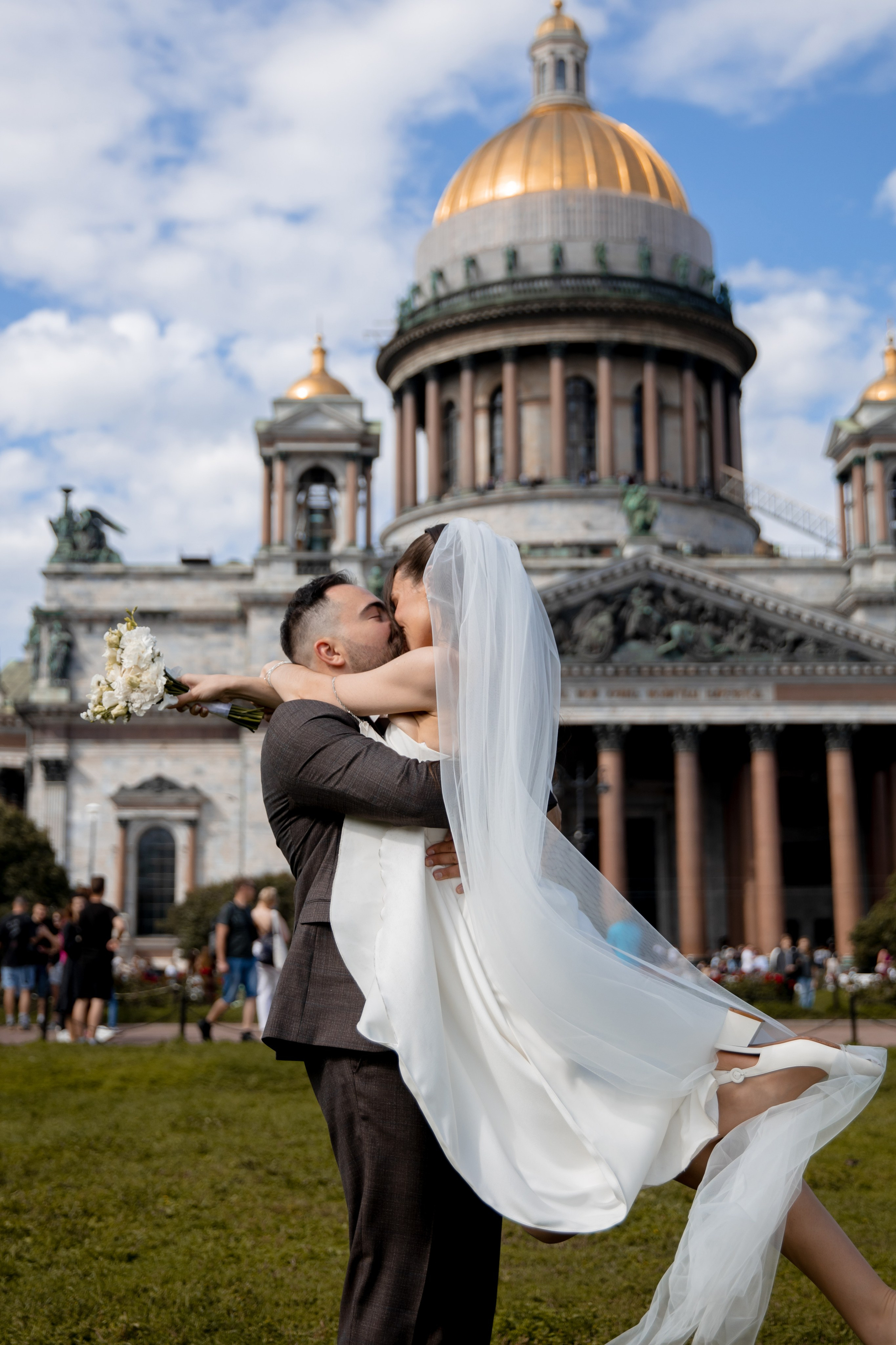 Анна и Александр / Прогулка + ЗАГС. Свадебный и семейный фотограф в Москве Диана Левченко