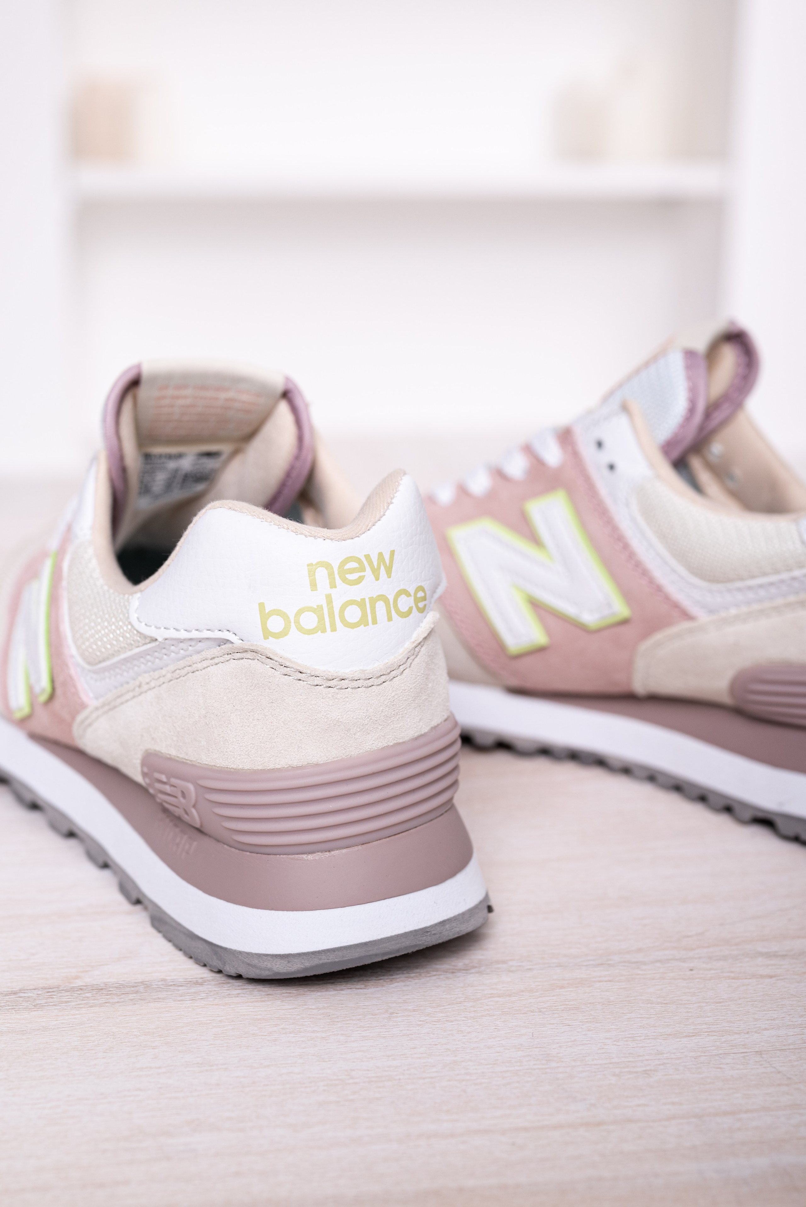 Кроссовки. Предметный фотограф, фото для маркетплейсов Пятигорск, КМВ