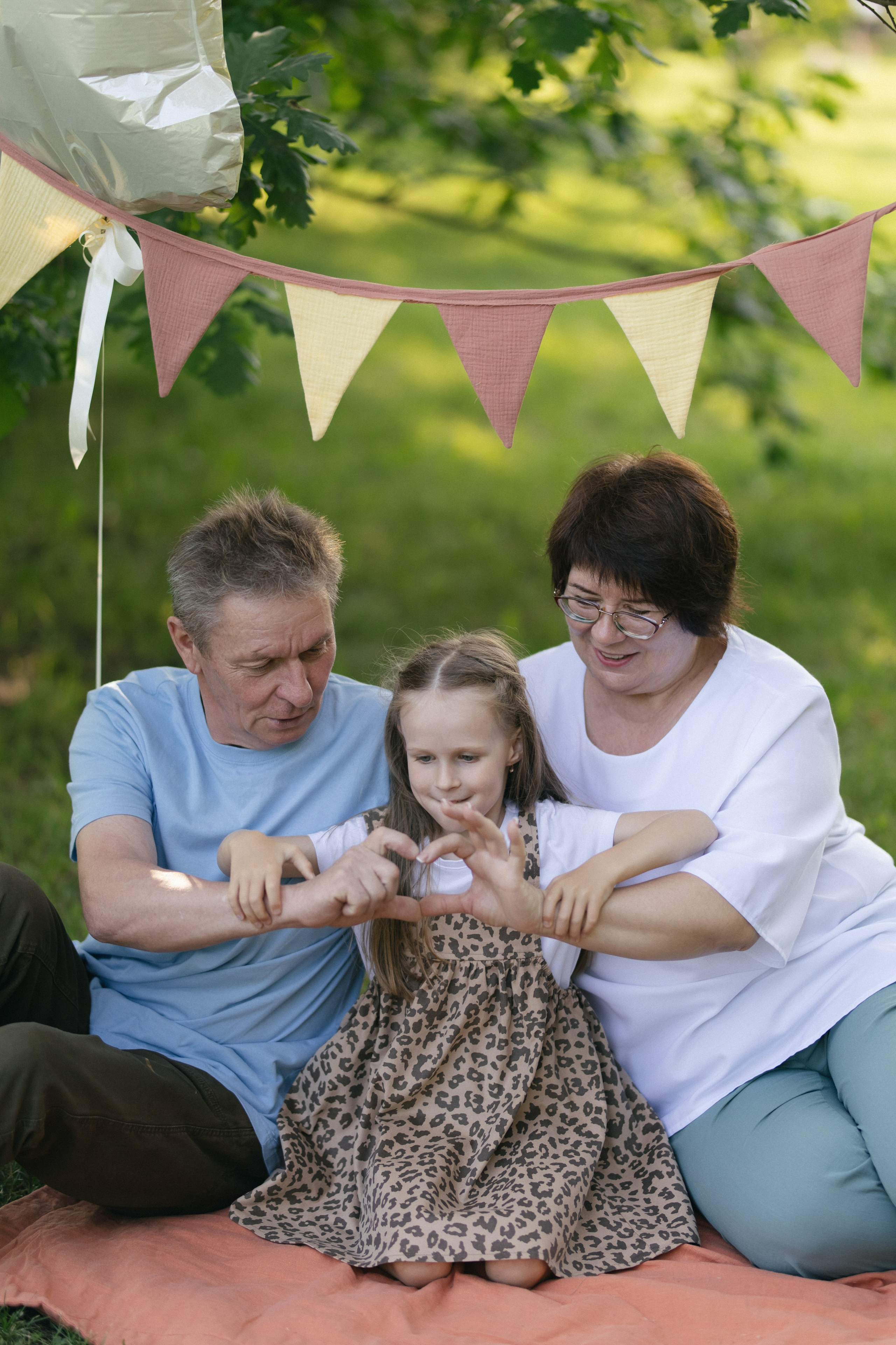 ЛИЛЯ, ДИМА, МИРА И АРТЕМ ` 25. Maria Startseva Photo