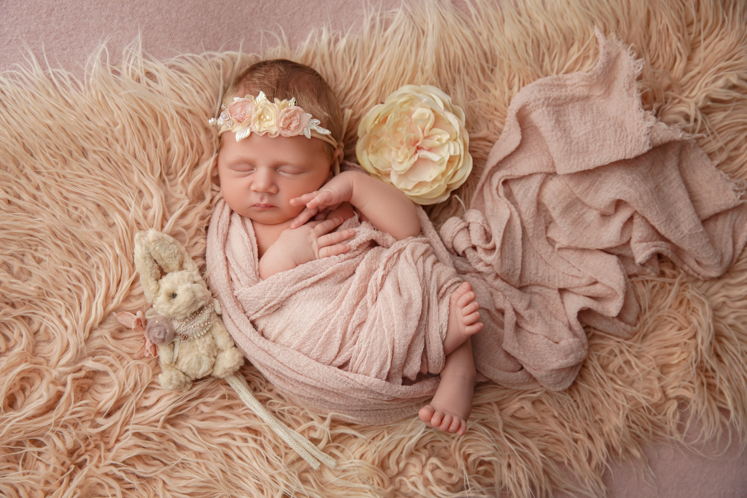 Девочки. Фотограф новорожденных. Семейный и детский фотограф в городе Сургуте
