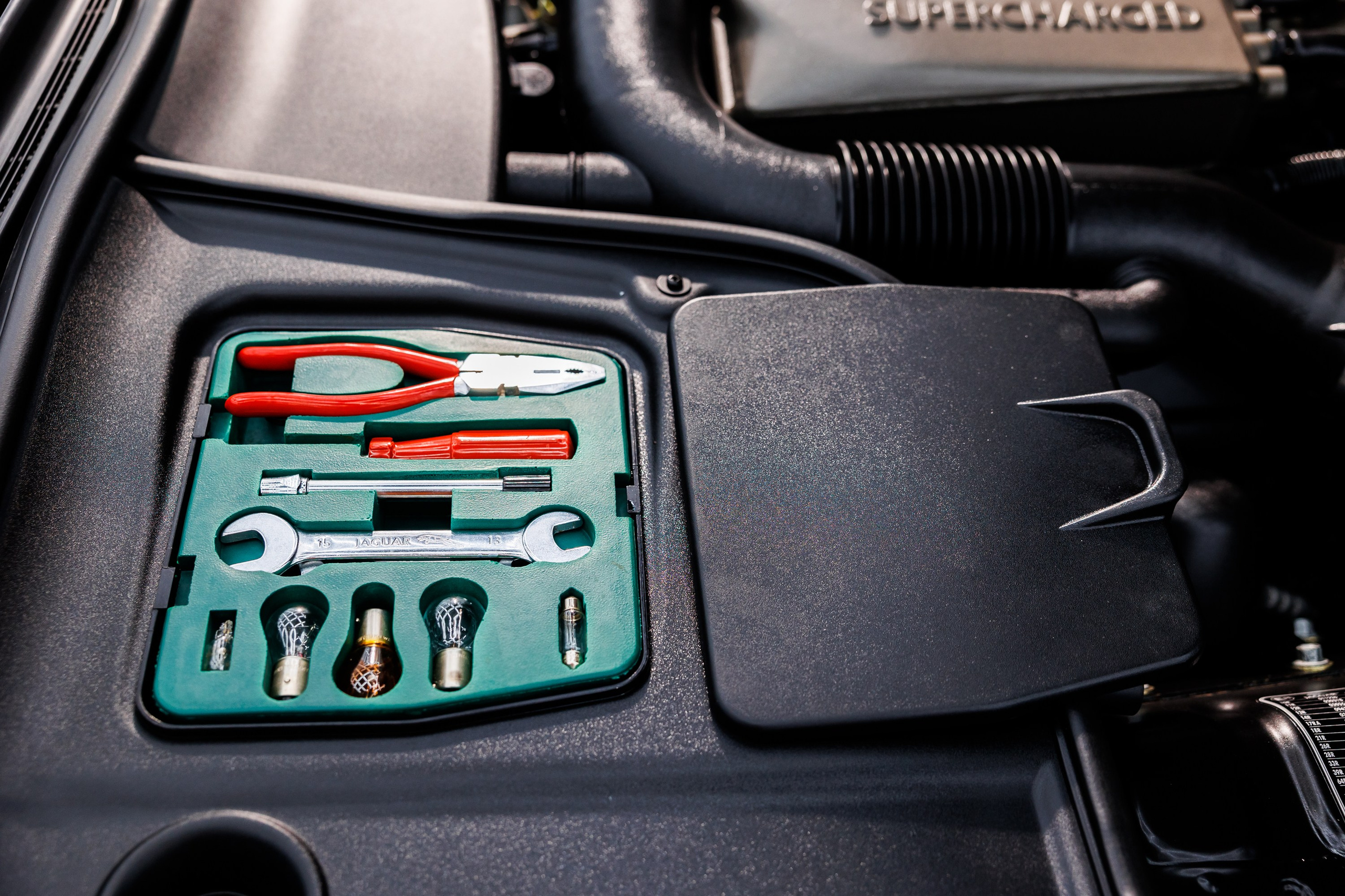 Автомобильная фотосъёмка Daimler Xj8. Фотограф Сергей Лукьянов @xapeton_photo Москва