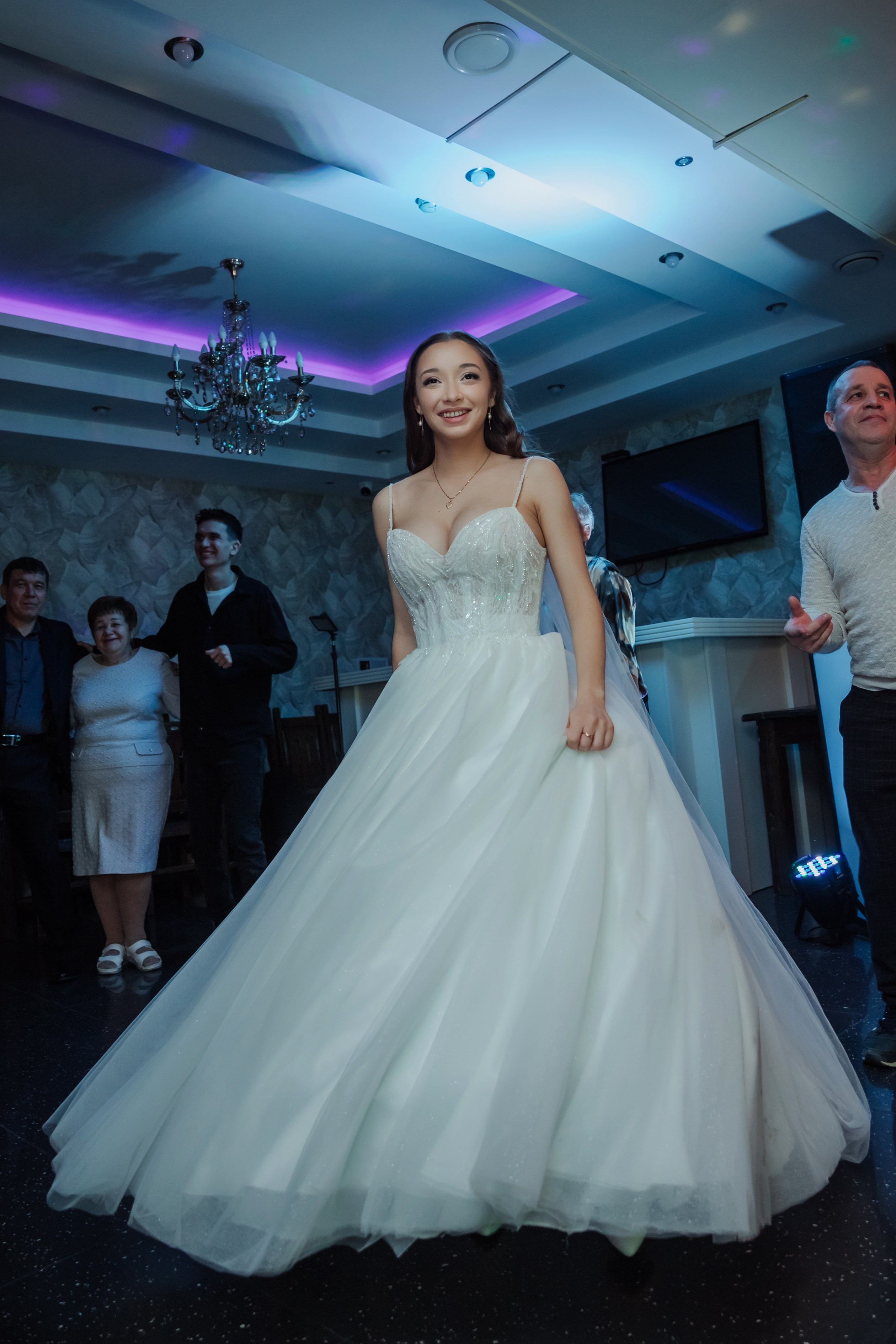 Свадебная съёмка. Люксмедиа — это команда фотографов и видеографов. Город Казань. Дамир Сафин